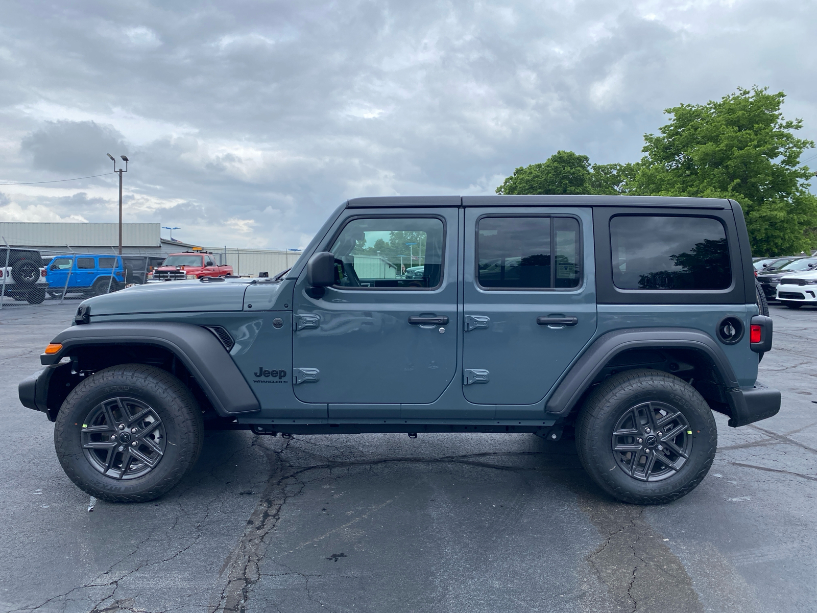 2024 JEEP WRANGLER Sport S 3