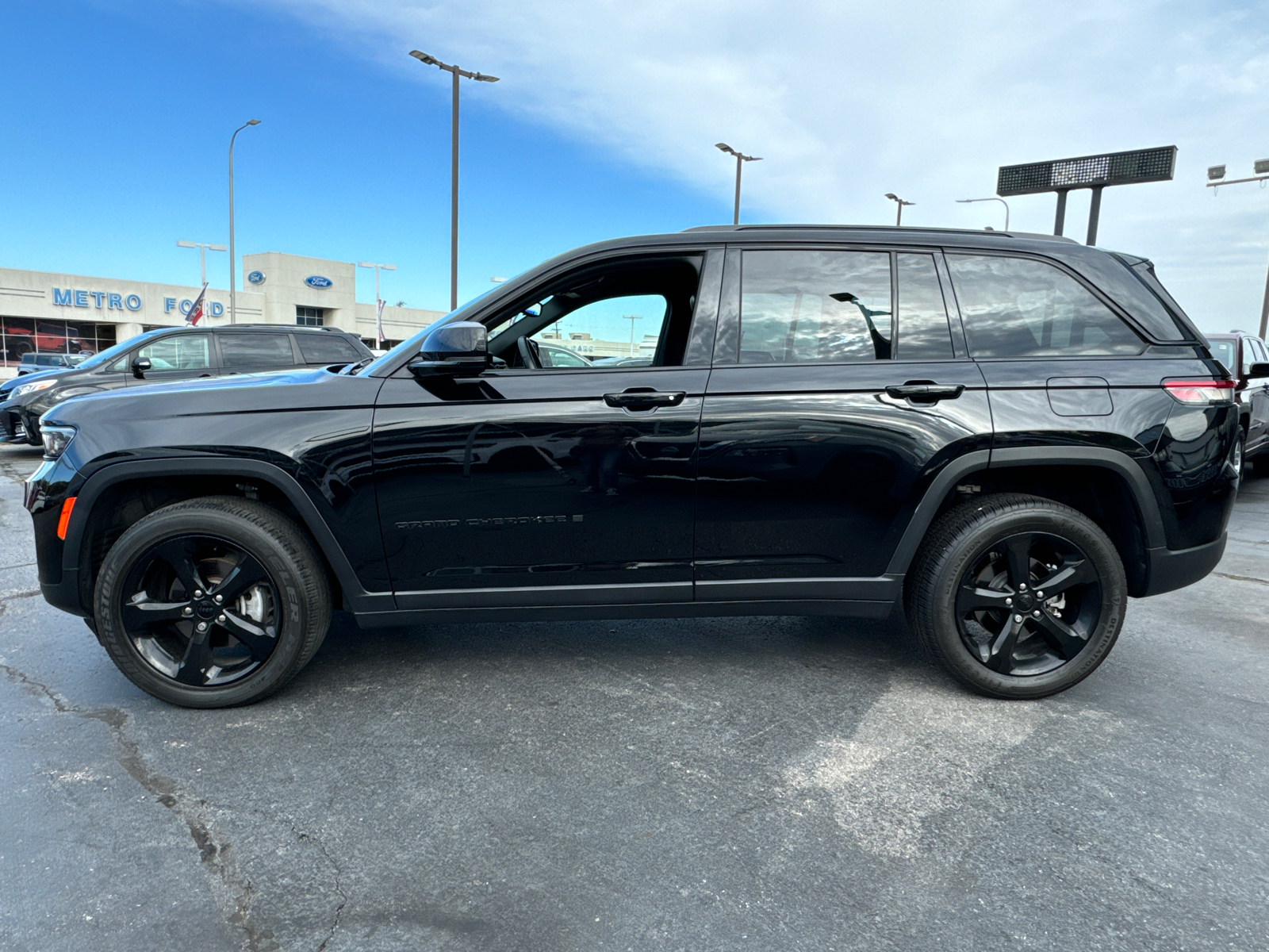 2022 JEEP GRAND CHEROKEE Altitude 3