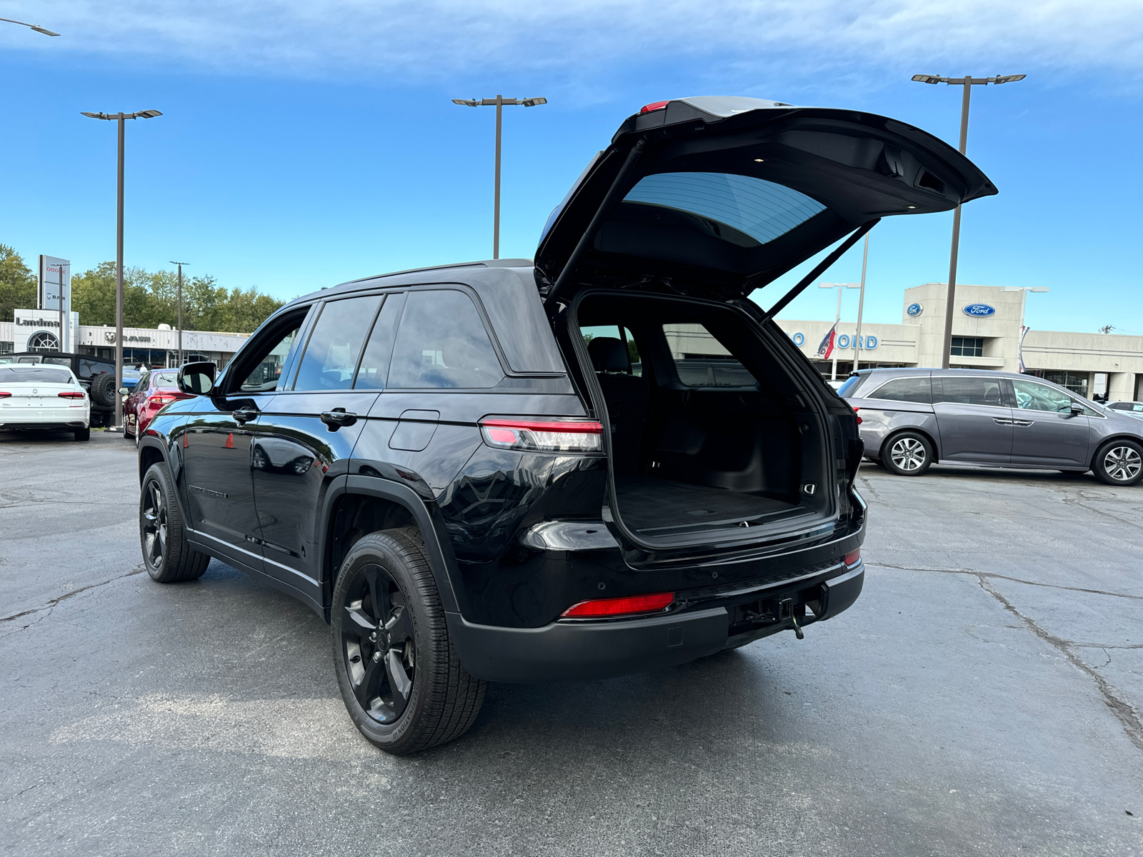 2022 JEEP GRAND CHEROKEE Altitude 16