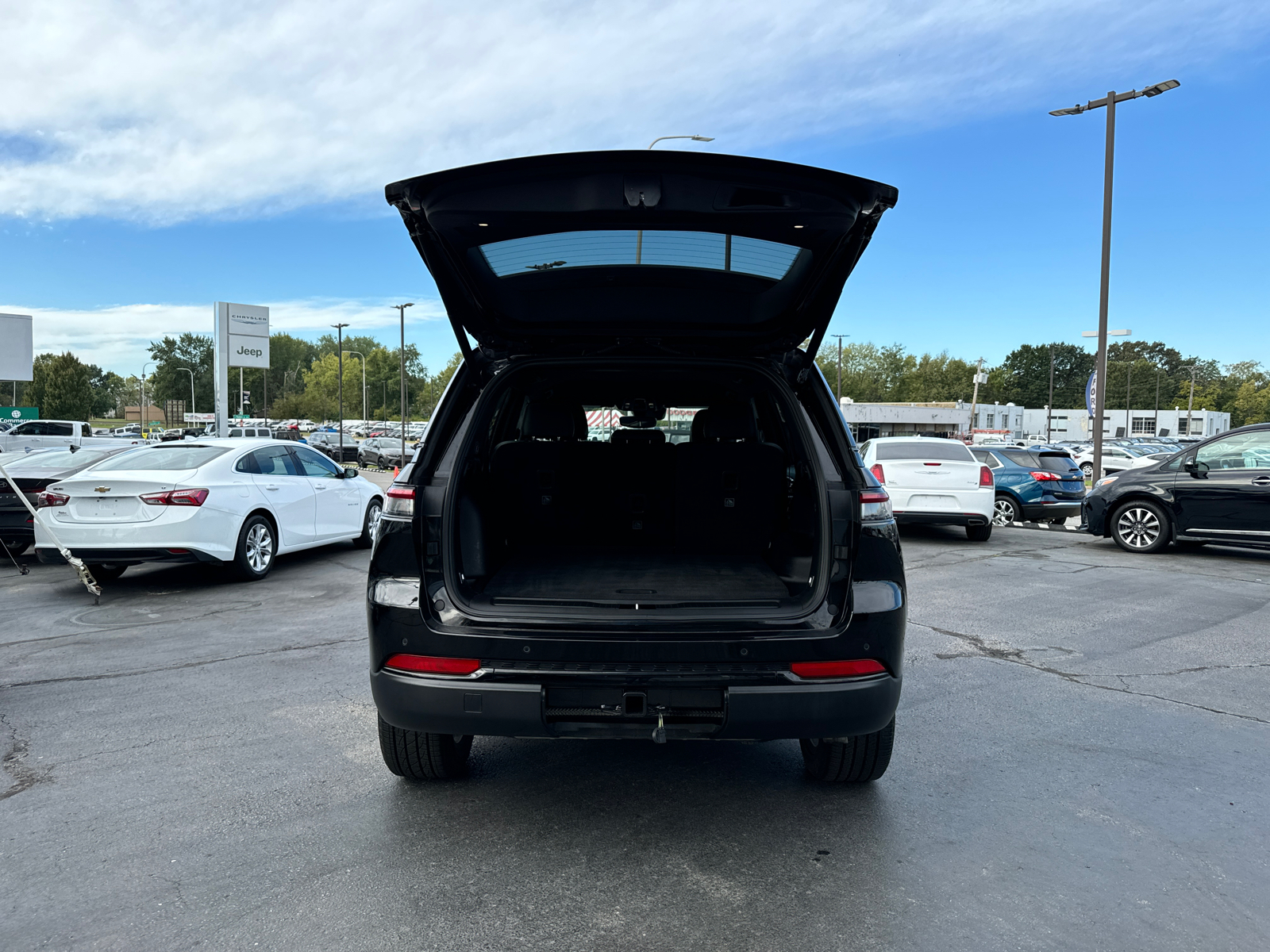 2022 JEEP GRAND CHEROKEE Altitude 17