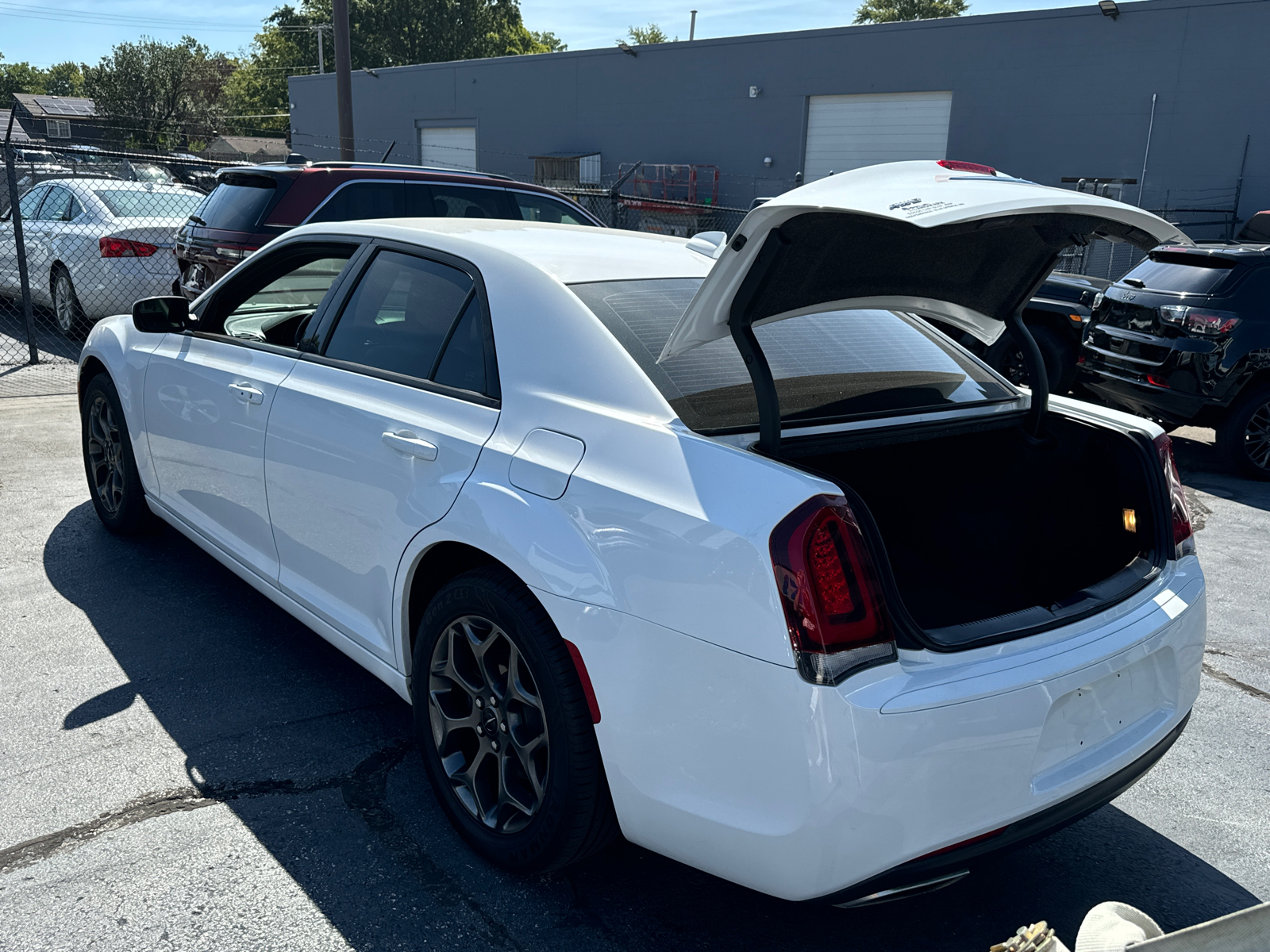 2018 CHRYSLER 300 300S 17