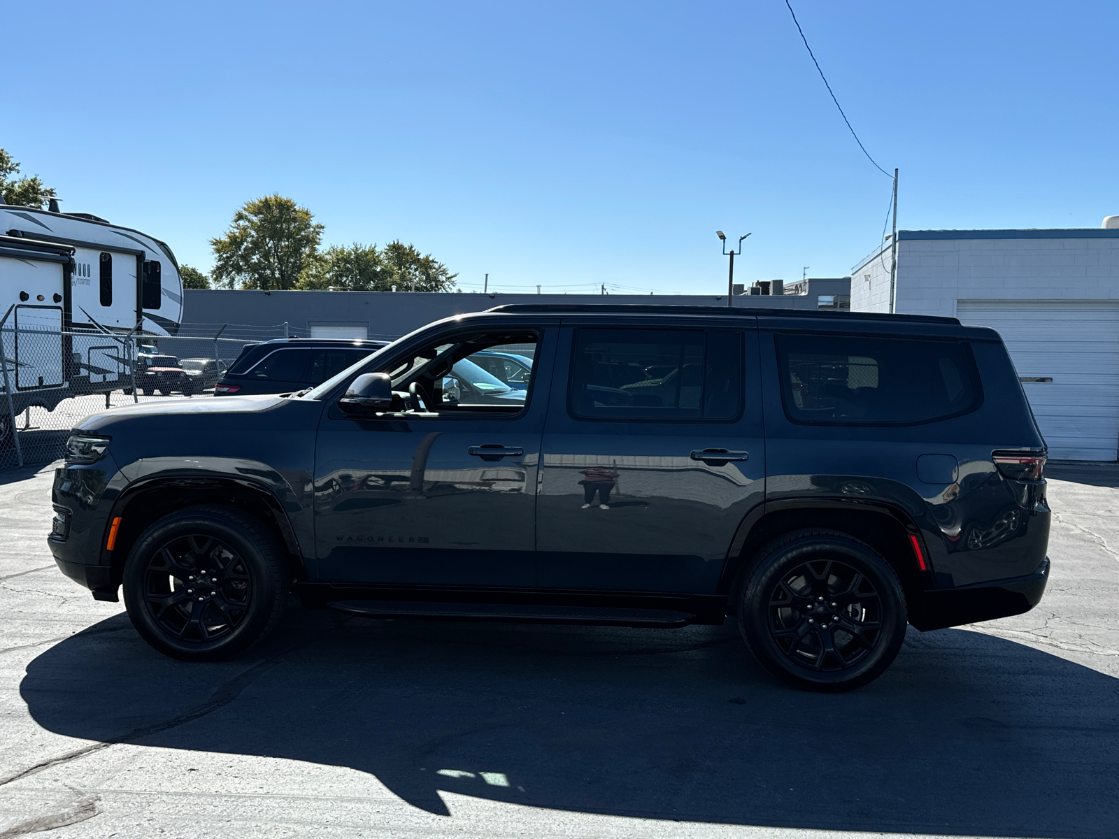 2023 JEEP WAGONEER Series II Carbide 3