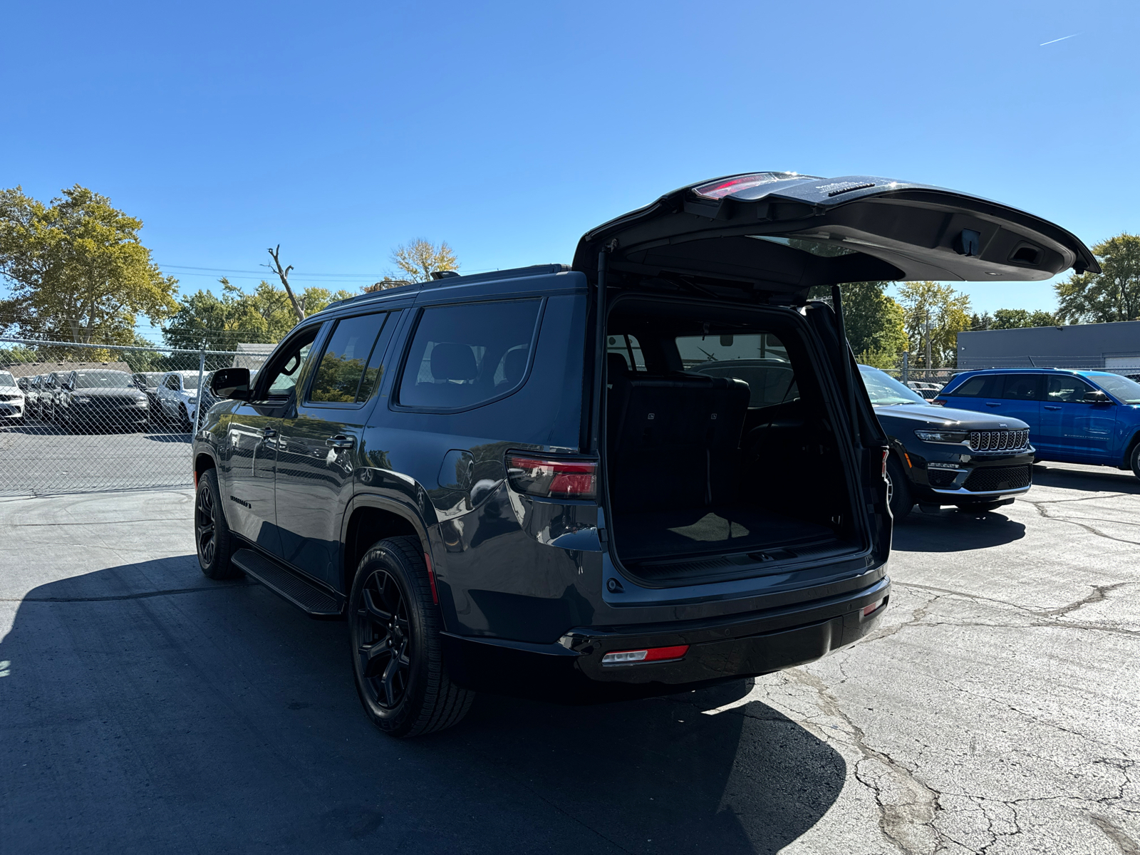 2023 JEEP WAGONEER Series II Carbide 19