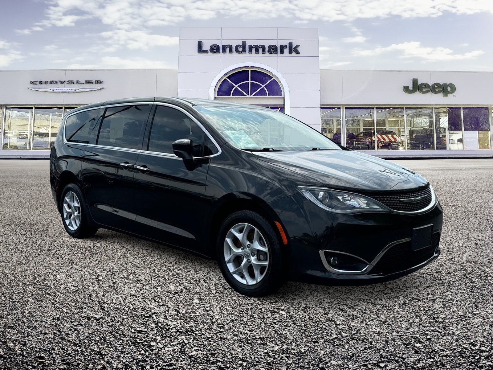 2017 CHRYSLER PACIFICA Touring Plus 1