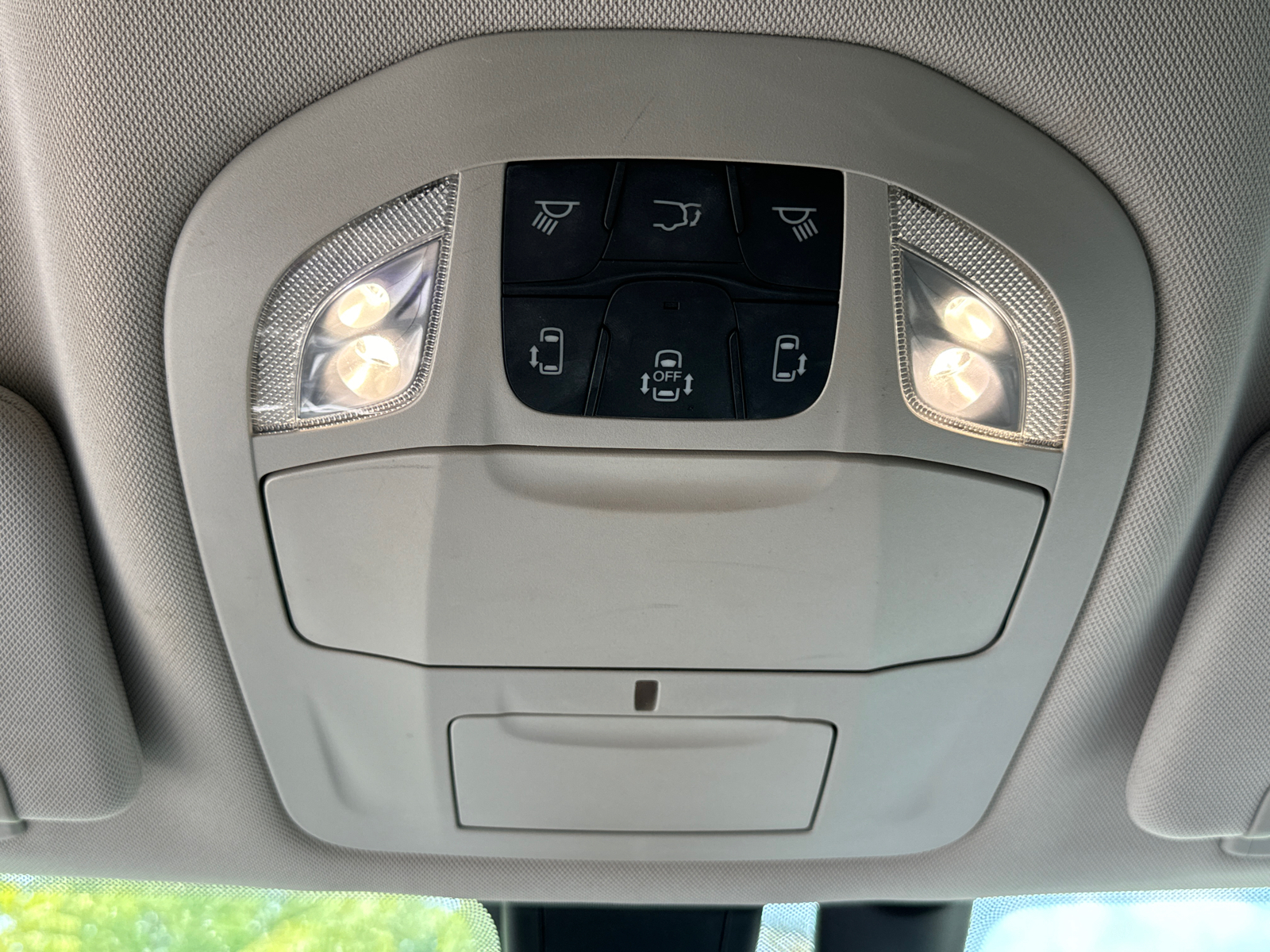 2017 CHRYSLER PACIFICA Touring Plus 10