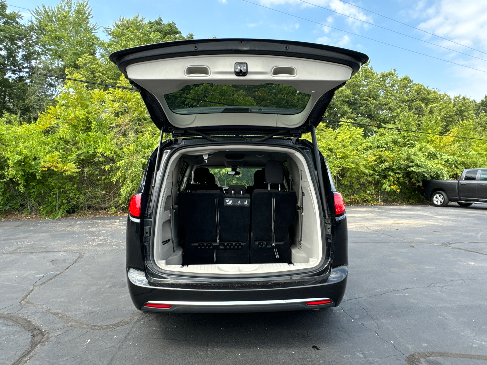 2017 CHRYSLER PACIFICA Touring Plus 17