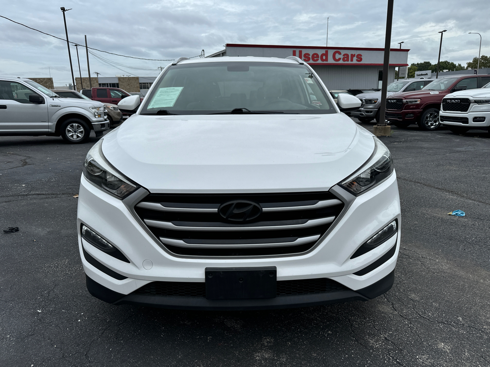 2017 HYUNDAI TUCSON SE 2