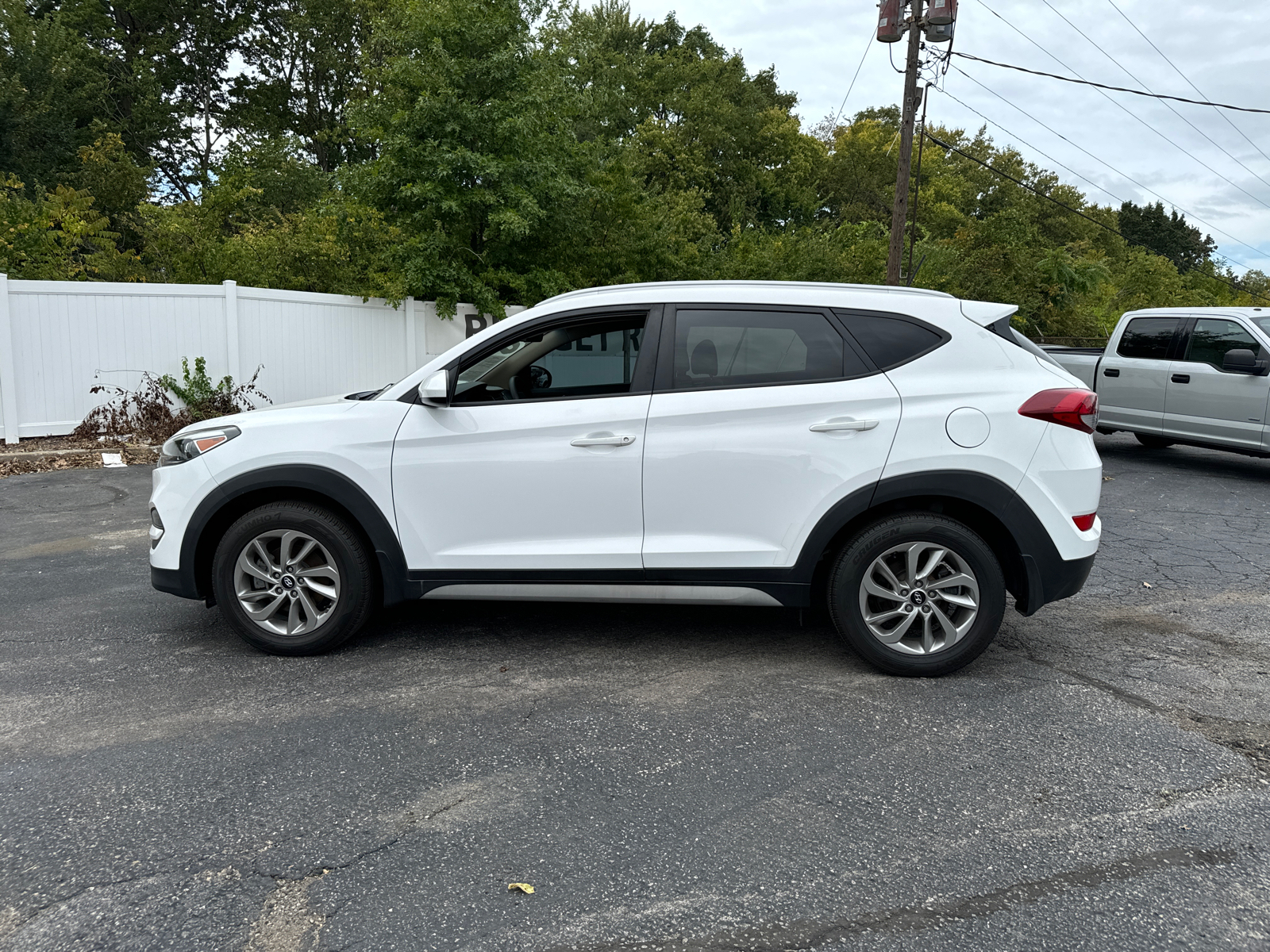 2017 HYUNDAI TUCSON SE 3