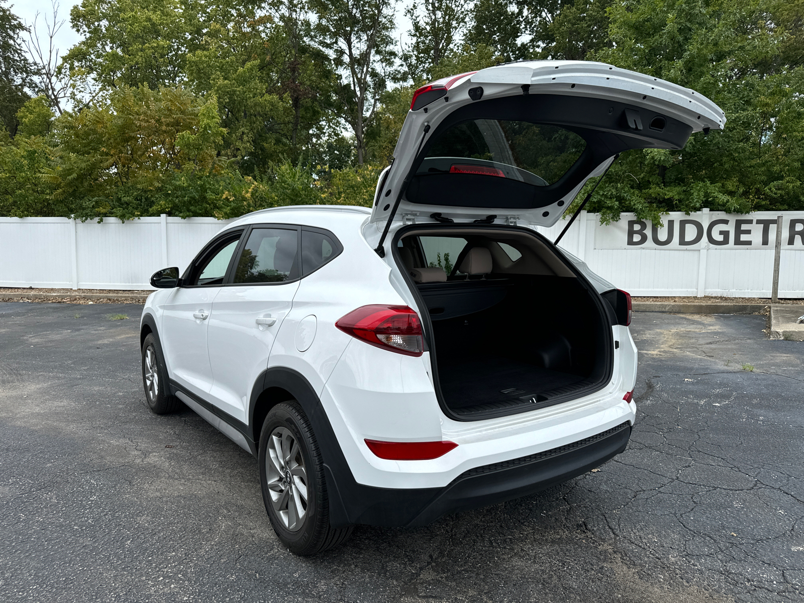 2017 HYUNDAI TUCSON SE 16