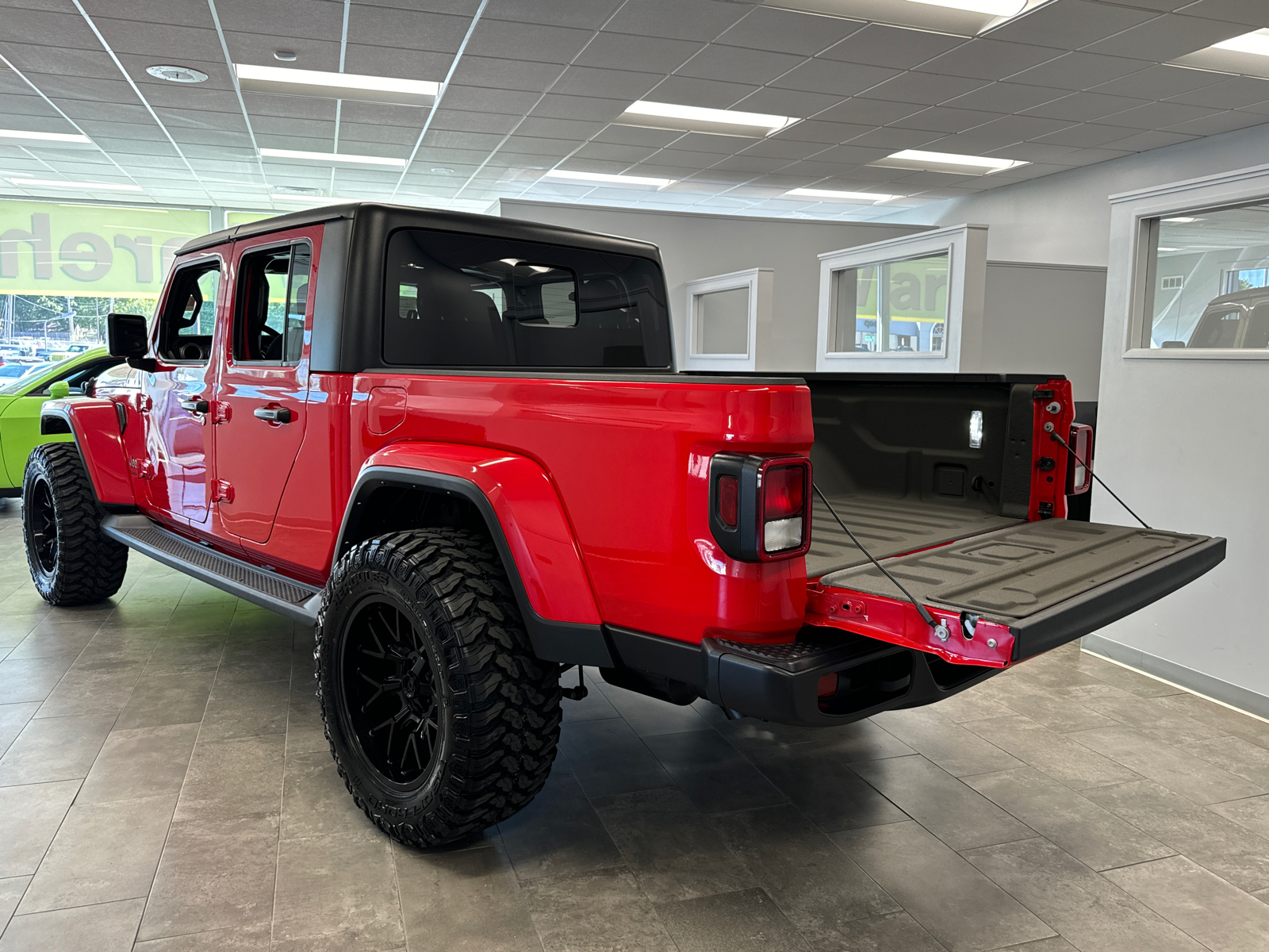 2021 JEEP GLADIATOR Overland 16