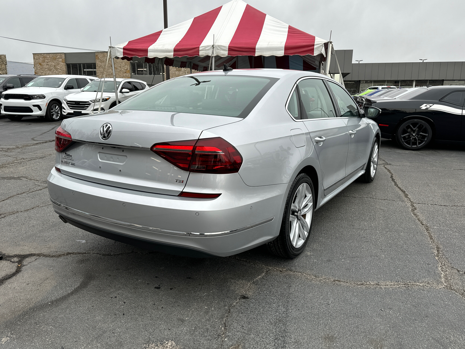 2017 VOLKSWAGEN PASSAT 1.8T SEL Premium 5