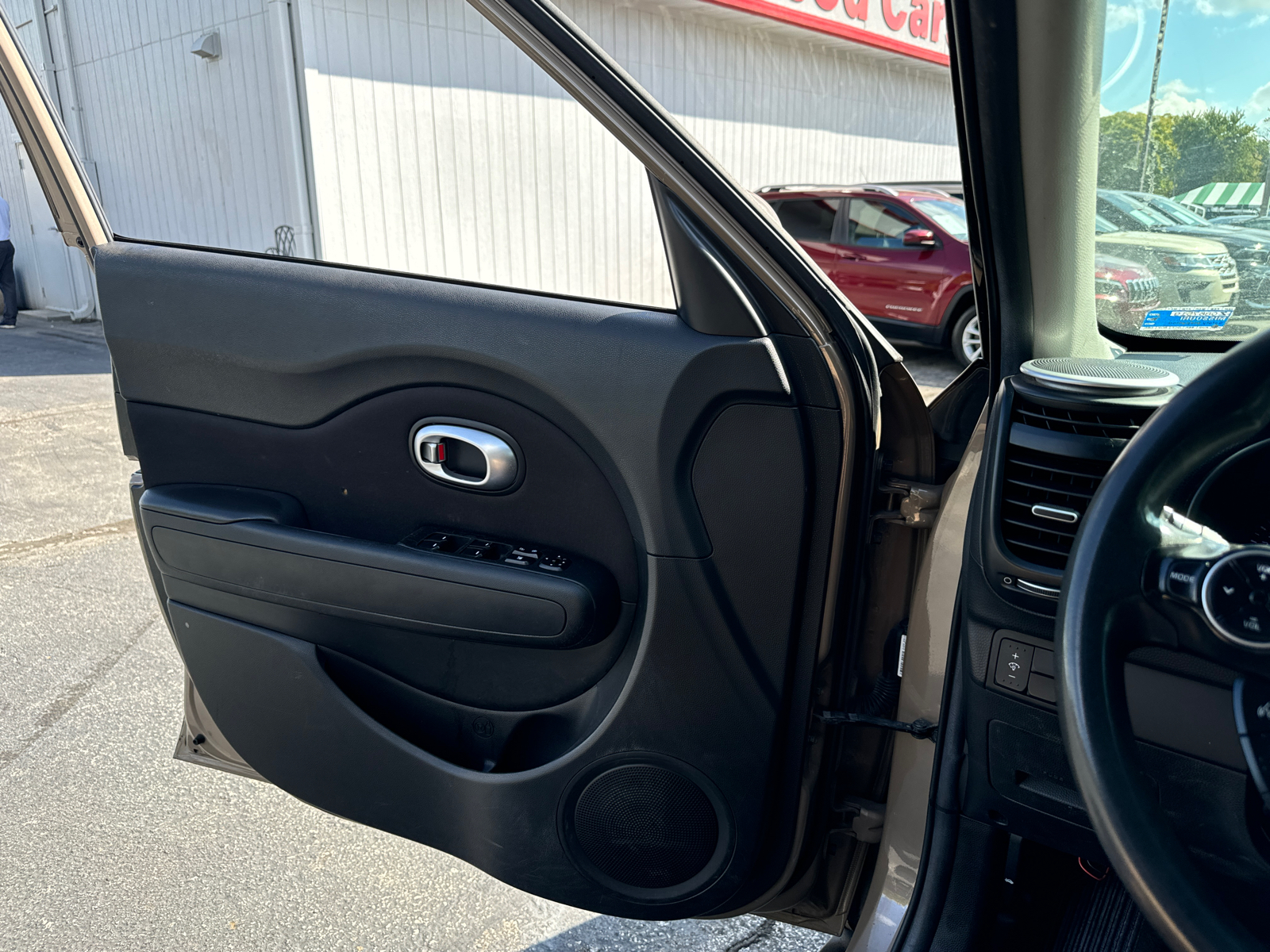 2015 KIA SOUL Base 15