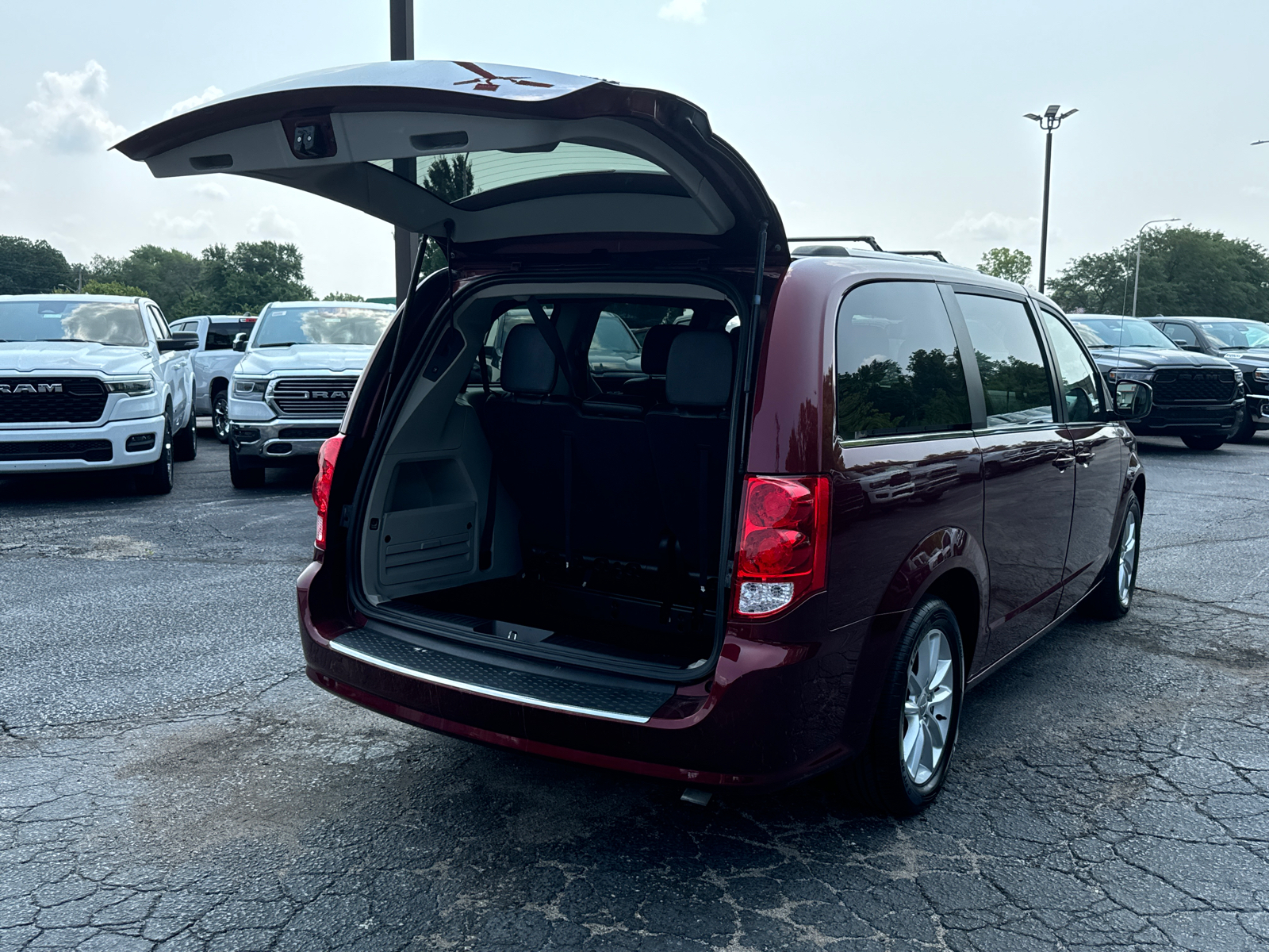 2019 DODGE GRAND CARAVAN SXT 17