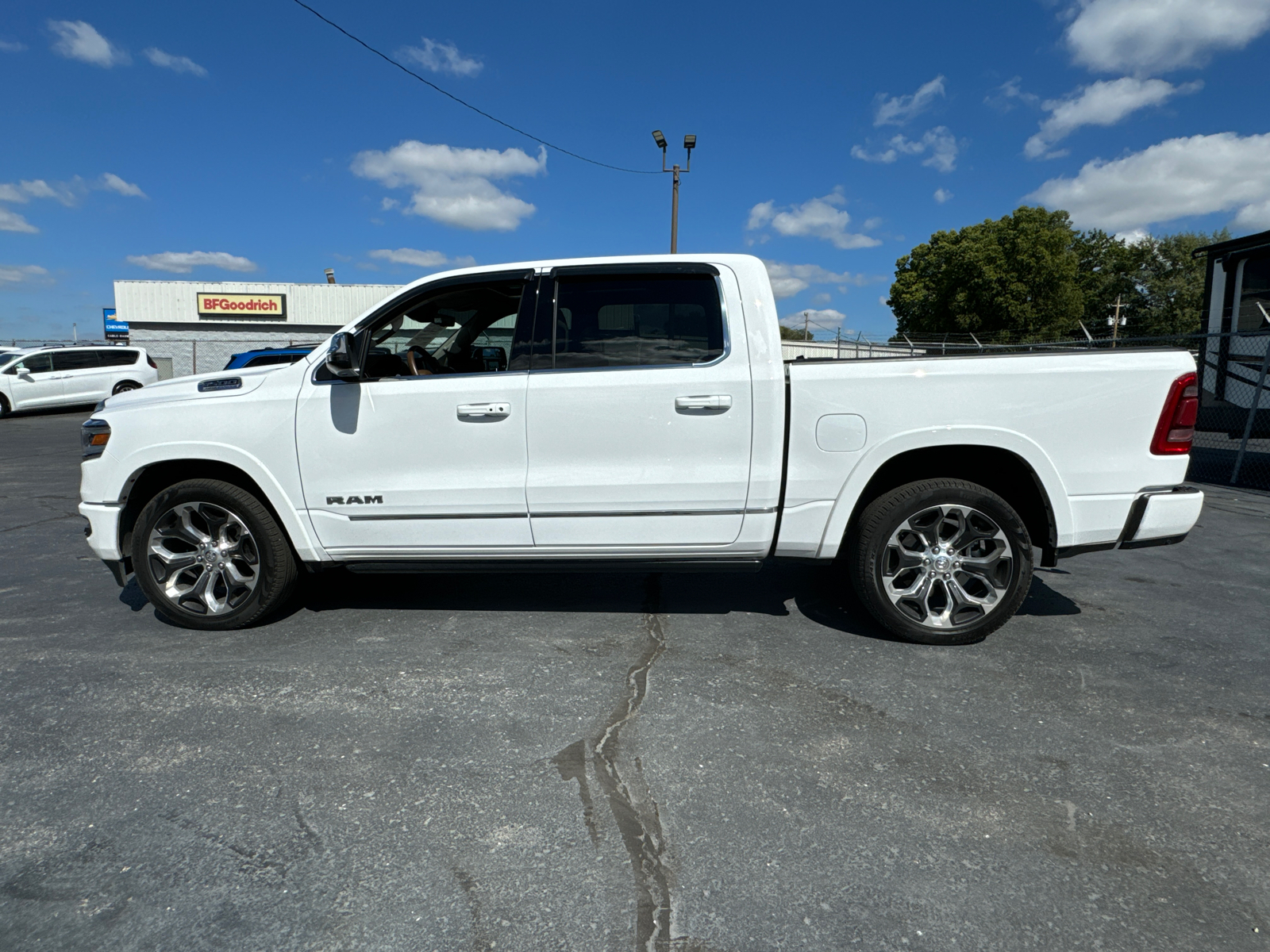 2023 RAM 1500 Longhorn 3