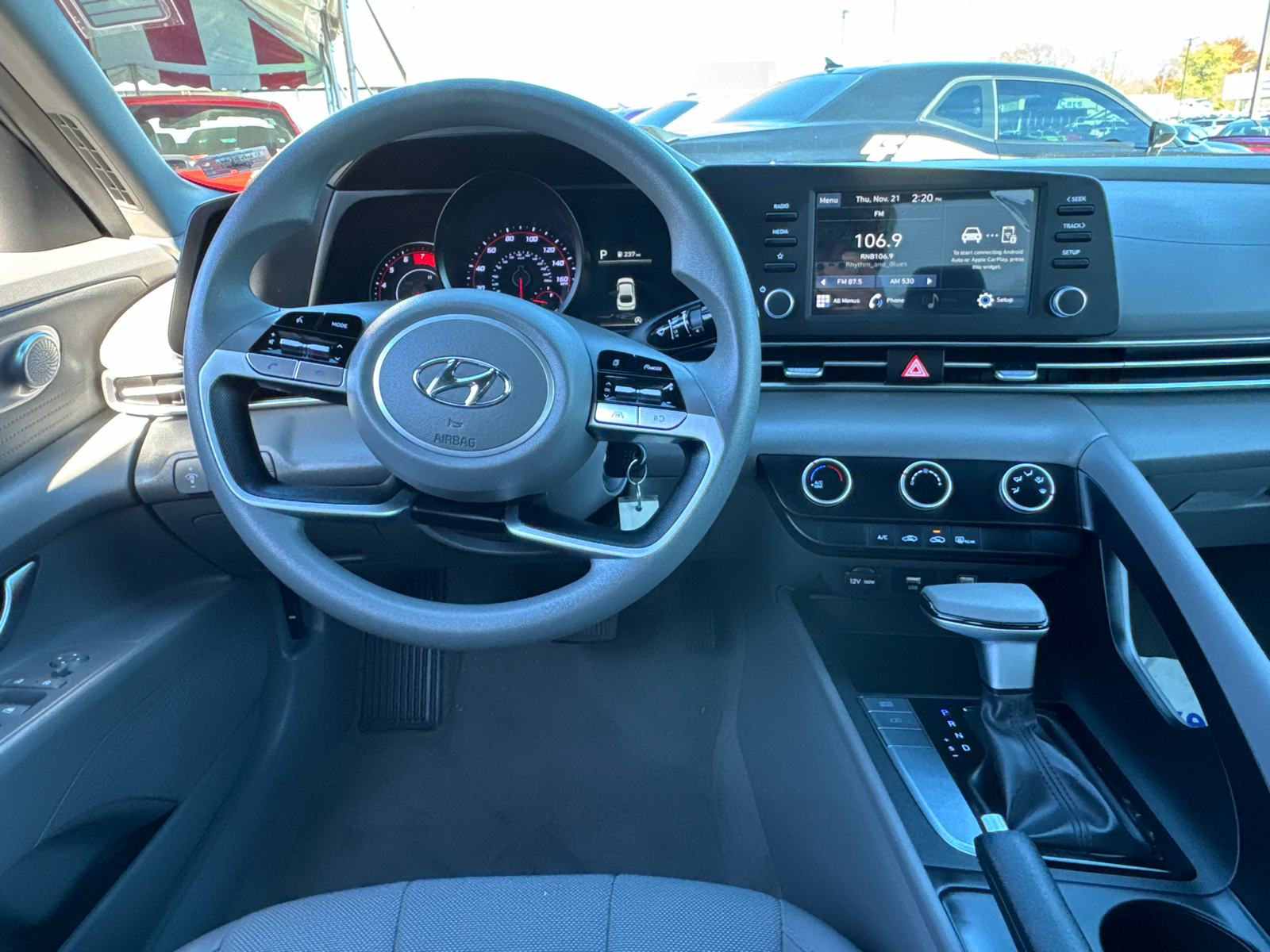 2023 HYUNDAI ELANTRA SE 7