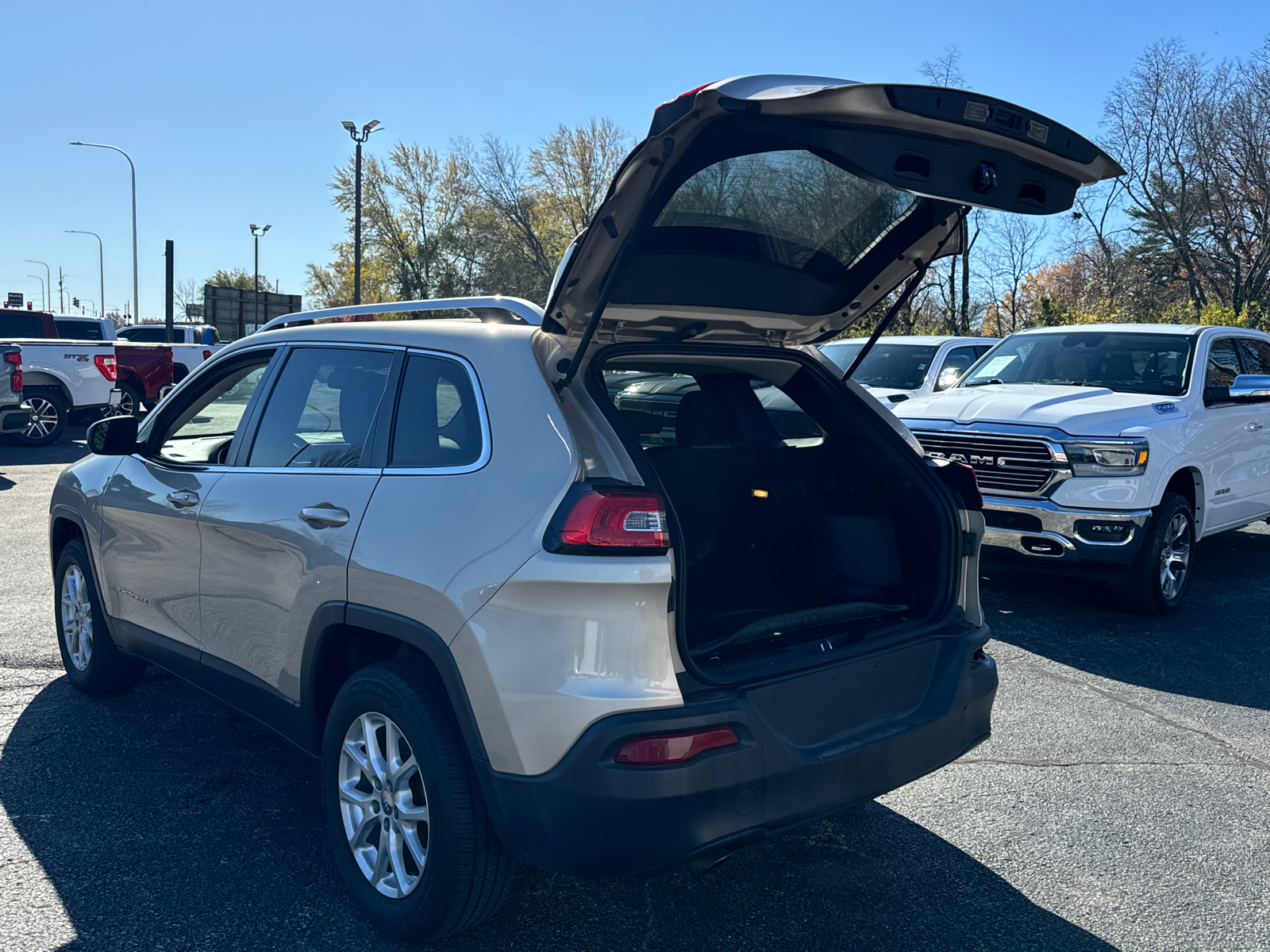 2014 JEEP CHEROKEE Latitude 15