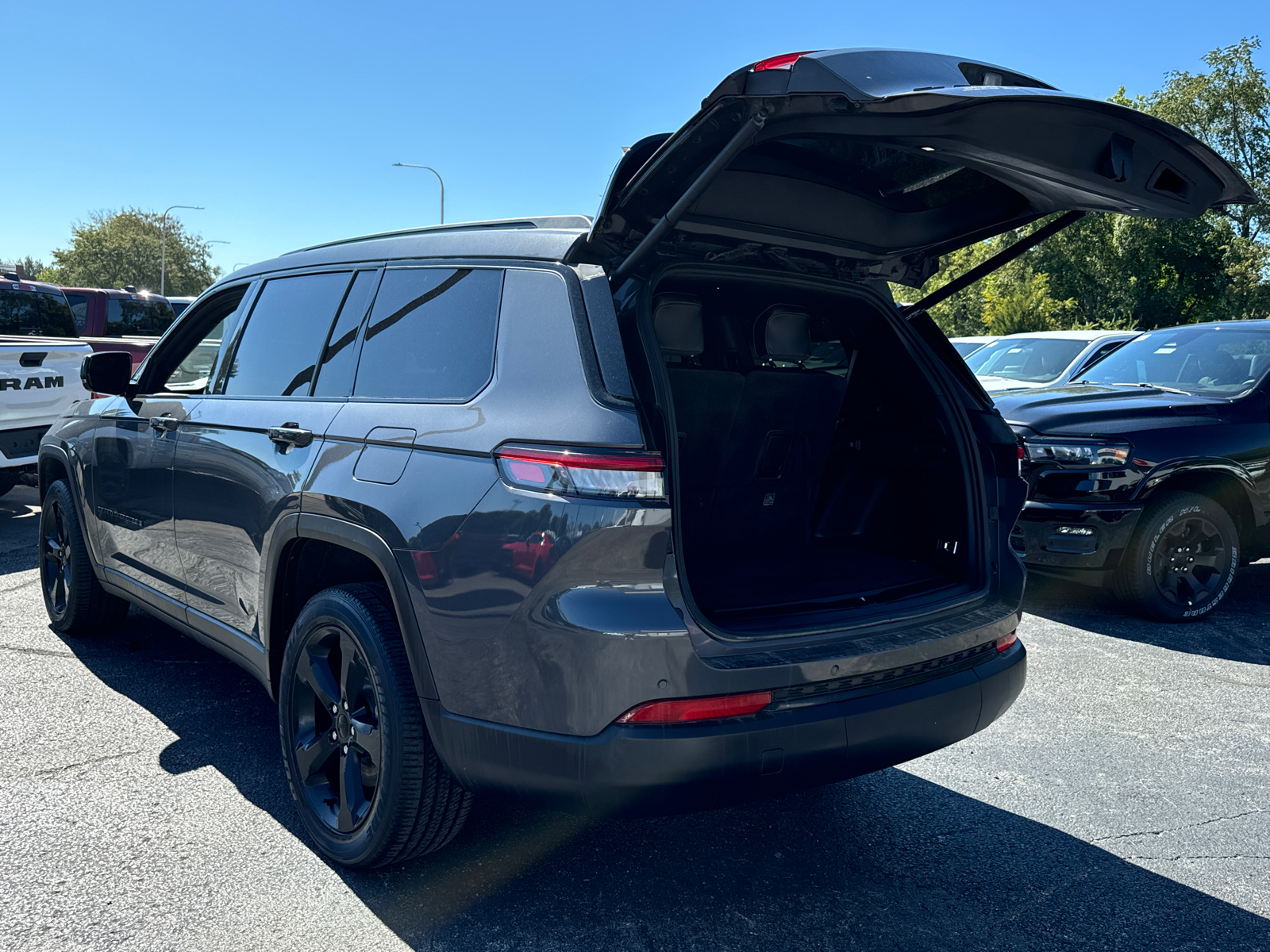 2021 JEEP GRAND CHEROKEE L Altitude 18