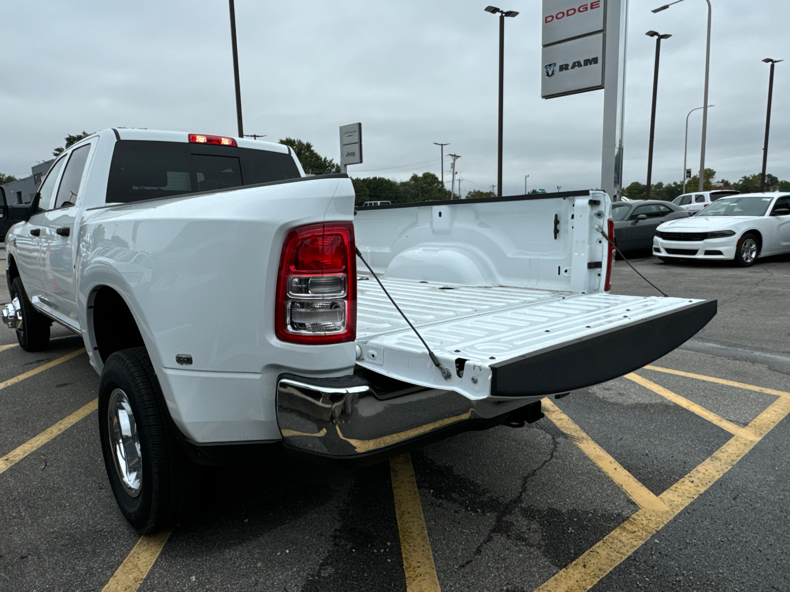 2024 RAM 3500 Tradesman 18