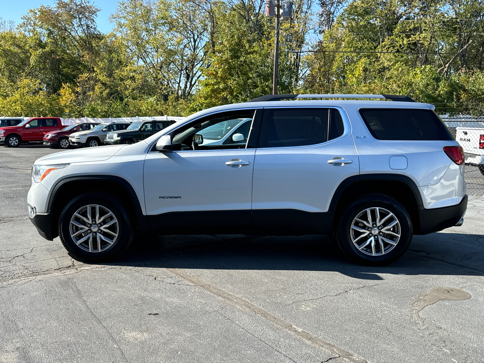 2019 GMC ACADIA SLE 3