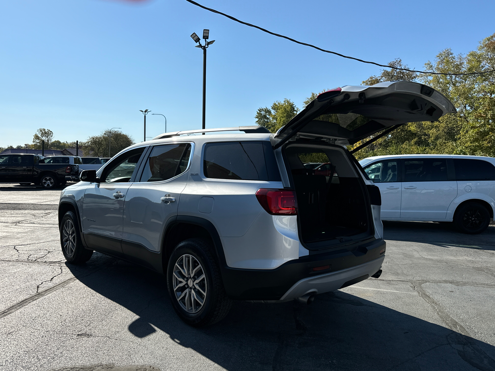 2019 GMC ACADIA SLE 17