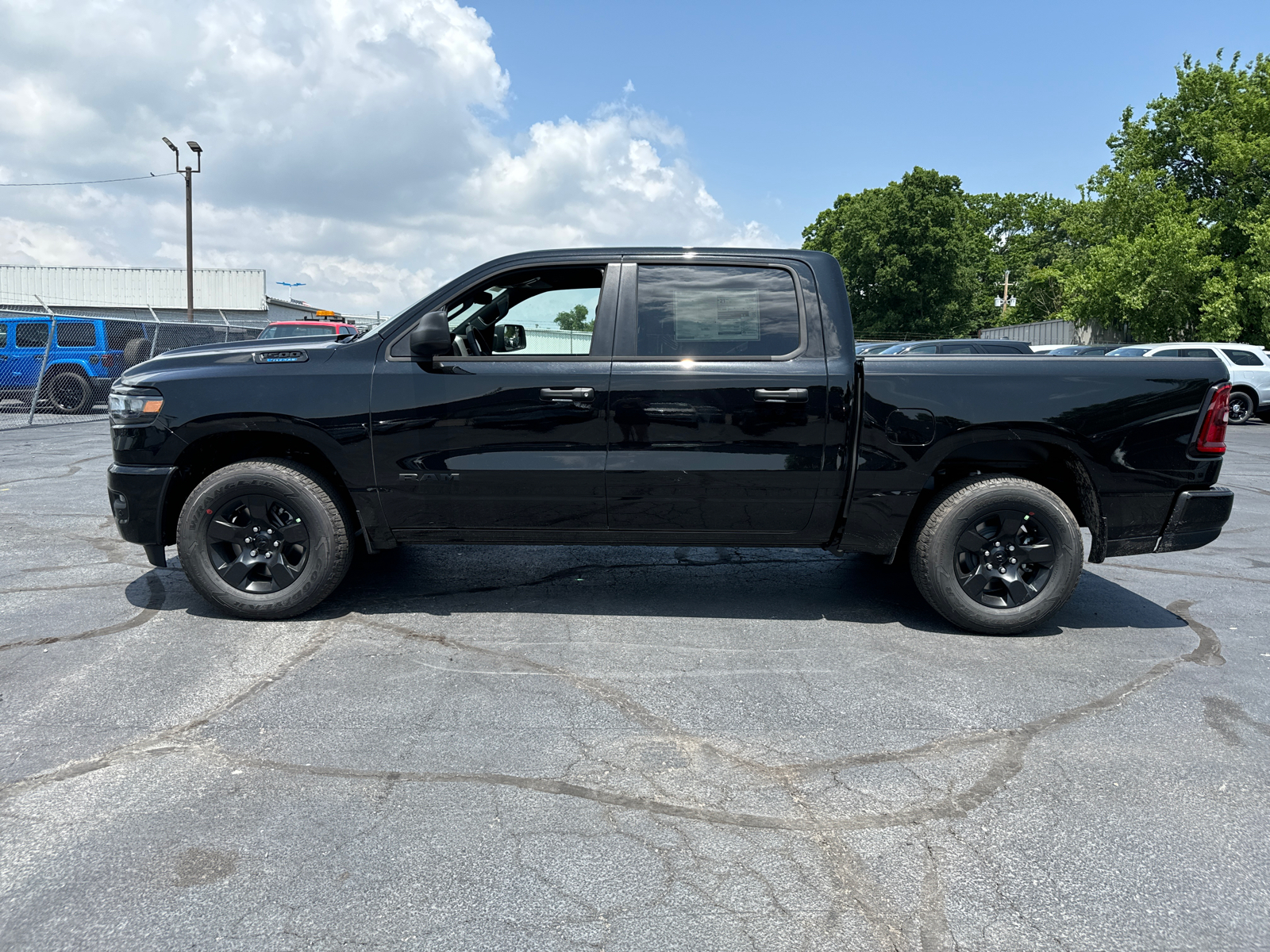 2025 RAM 1500 Tradesman 3