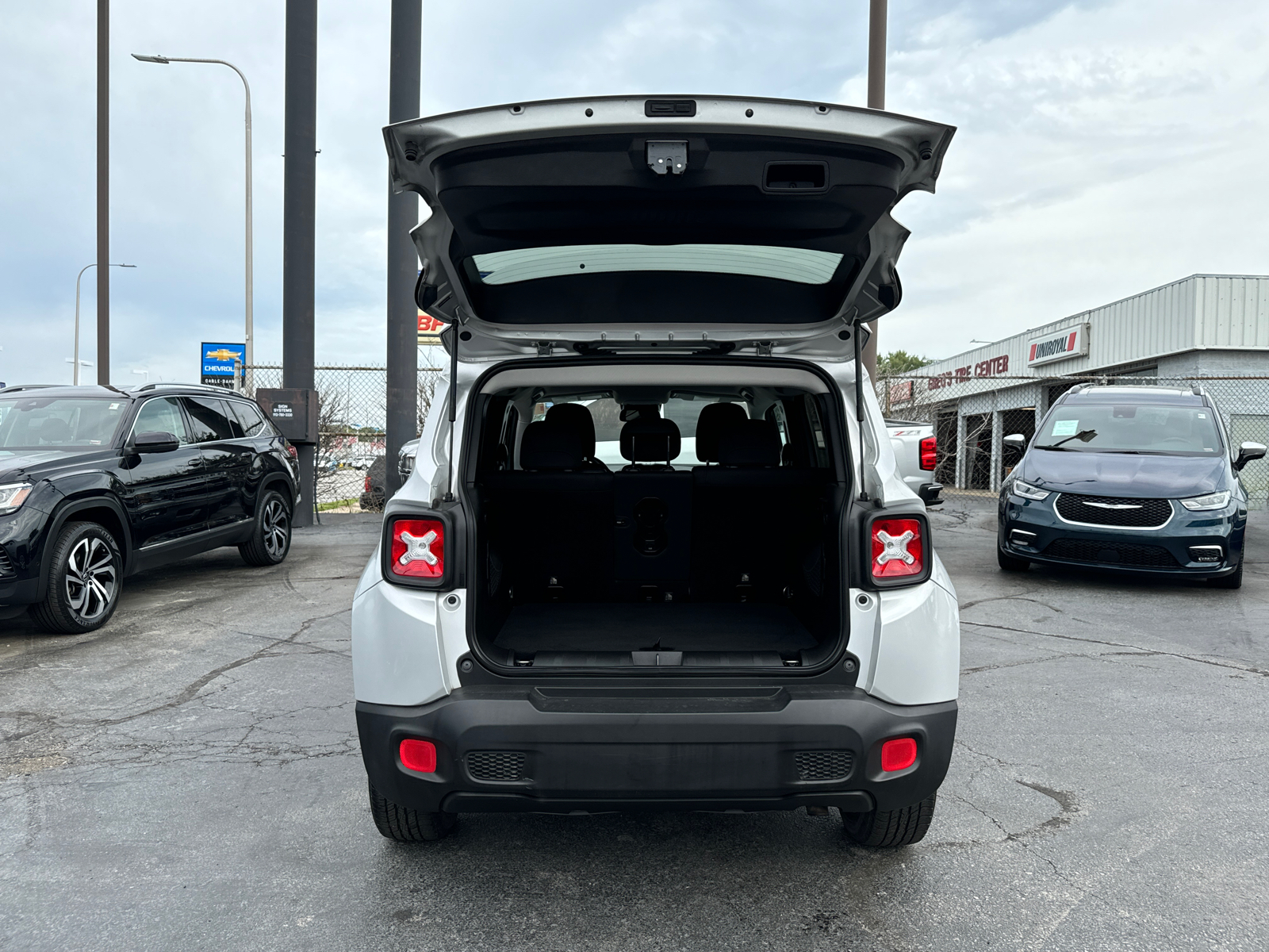 2017 JEEP RENEGADE Latitude 18