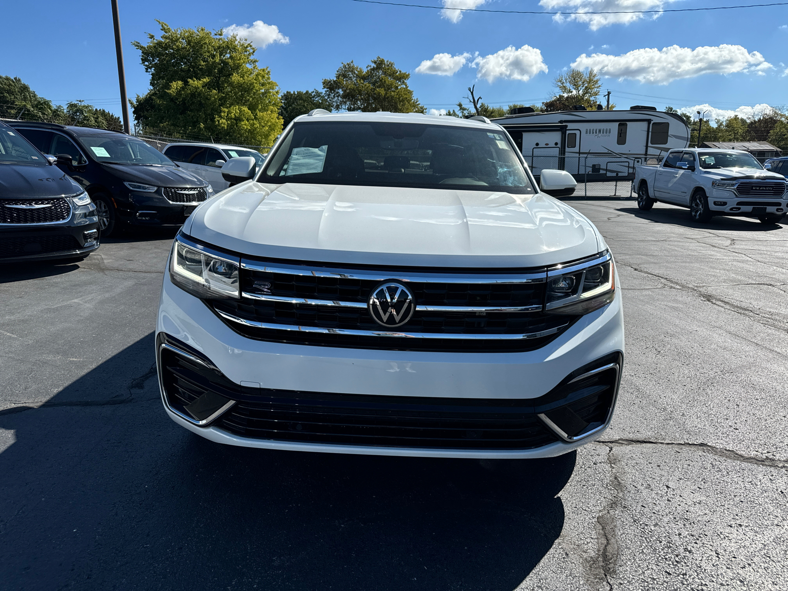 2021 VOLKSWAGEN ATLAS CROSS SPORT 3.6L V6 SE w/Technology R-Line 2