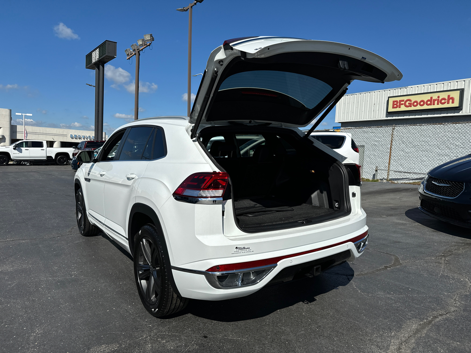 2021 VOLKSWAGEN ATLAS CROSS SPORT 3.6L V6 SE w/Technology R-Line 17