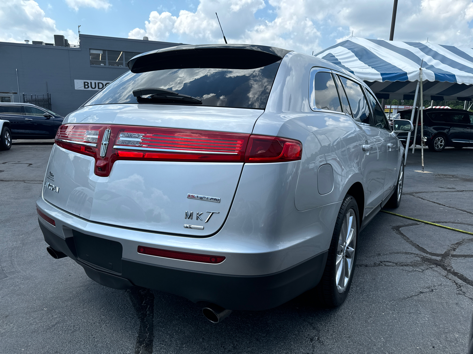 2010 LINCOLN MKT w/EcoBoost 5