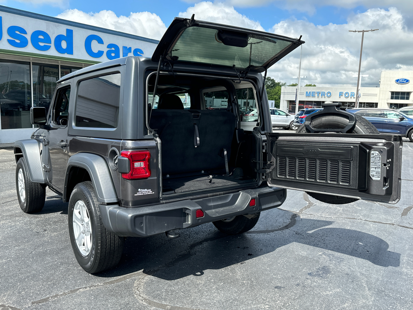 2019 JEEP WRANGLER Sport S 19