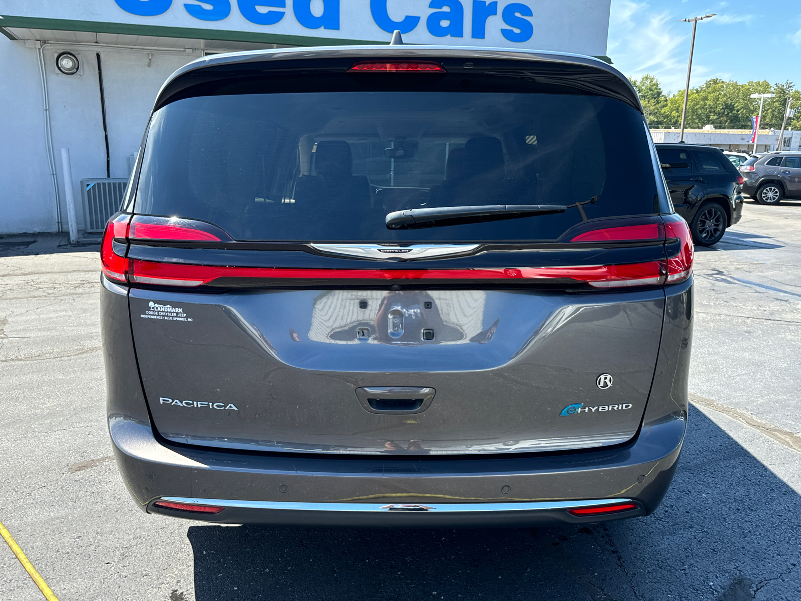 2022 CHRYSLER PACIFICA Hybrid Touring L 4