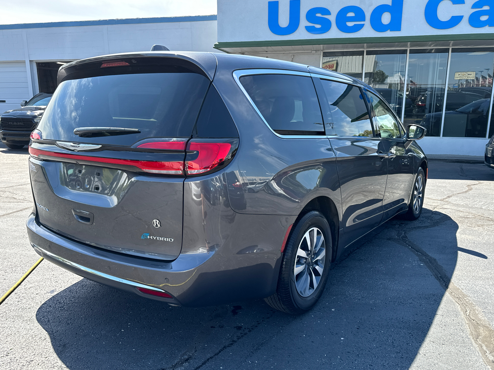 2022 CHRYSLER PACIFICA Hybrid Touring L 5