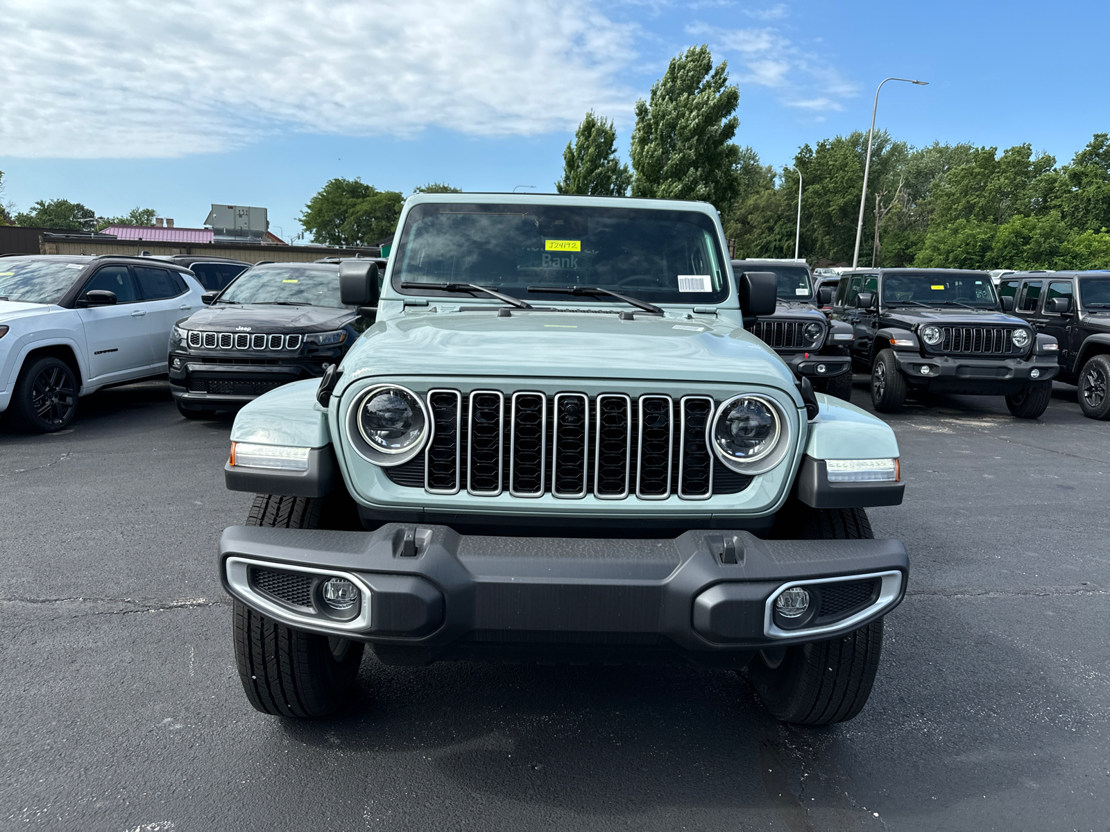 2024 JEEP WRANGLER Sahara 2