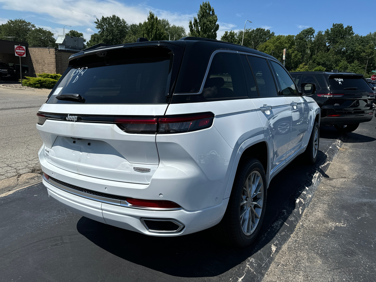 2024 JEEP GRAND CHEROKEE Summit 5