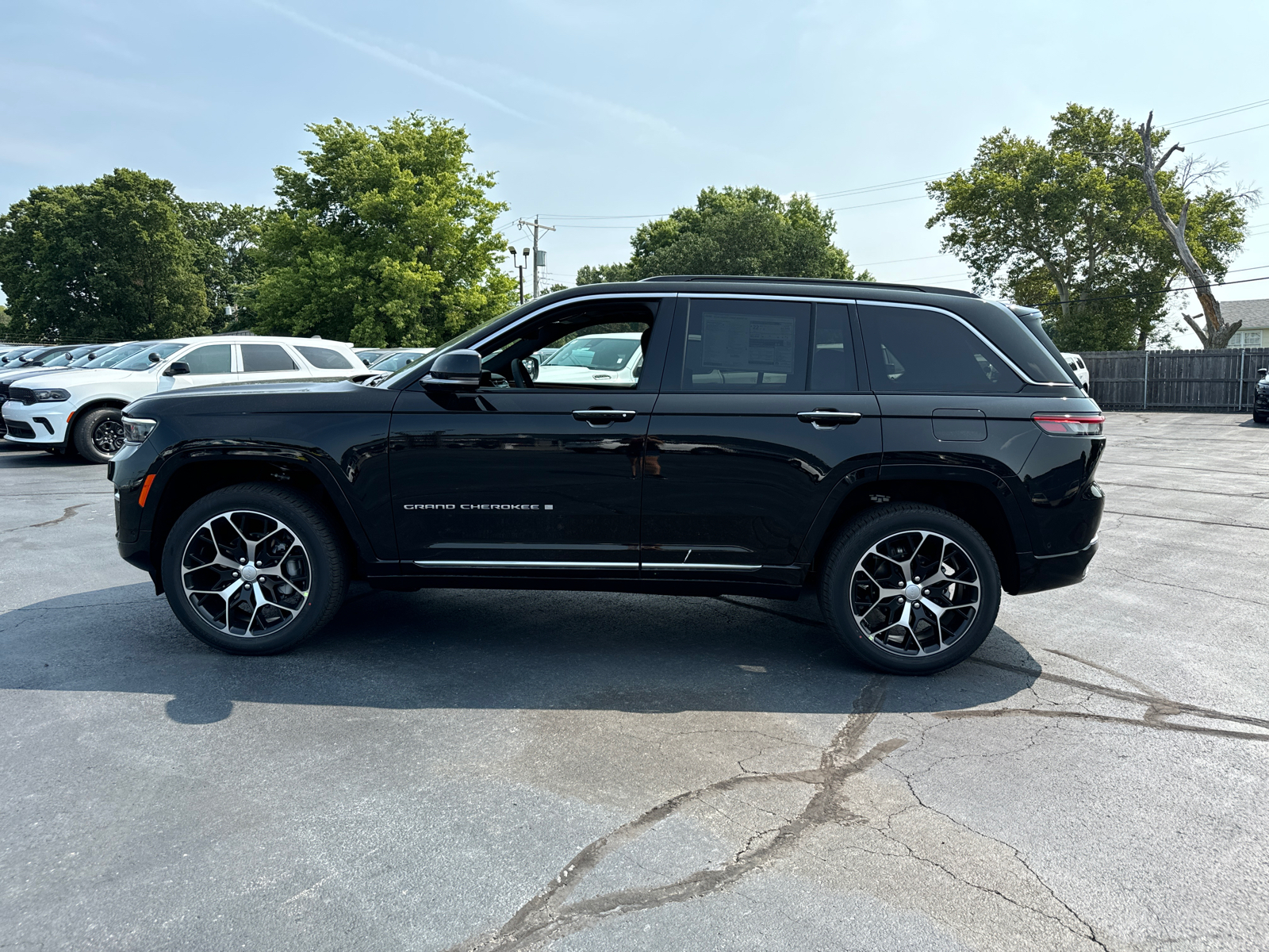 2024 JEEP GRAND CHEROKEE Summit Reserve 3