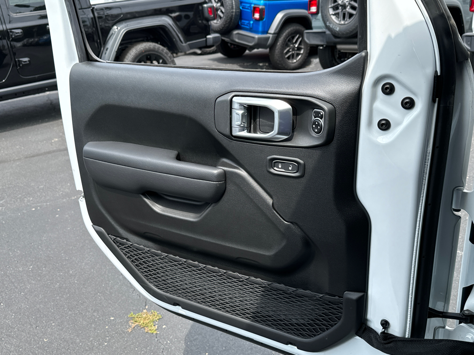 2024 JEEP WRANGLER Sport S 17