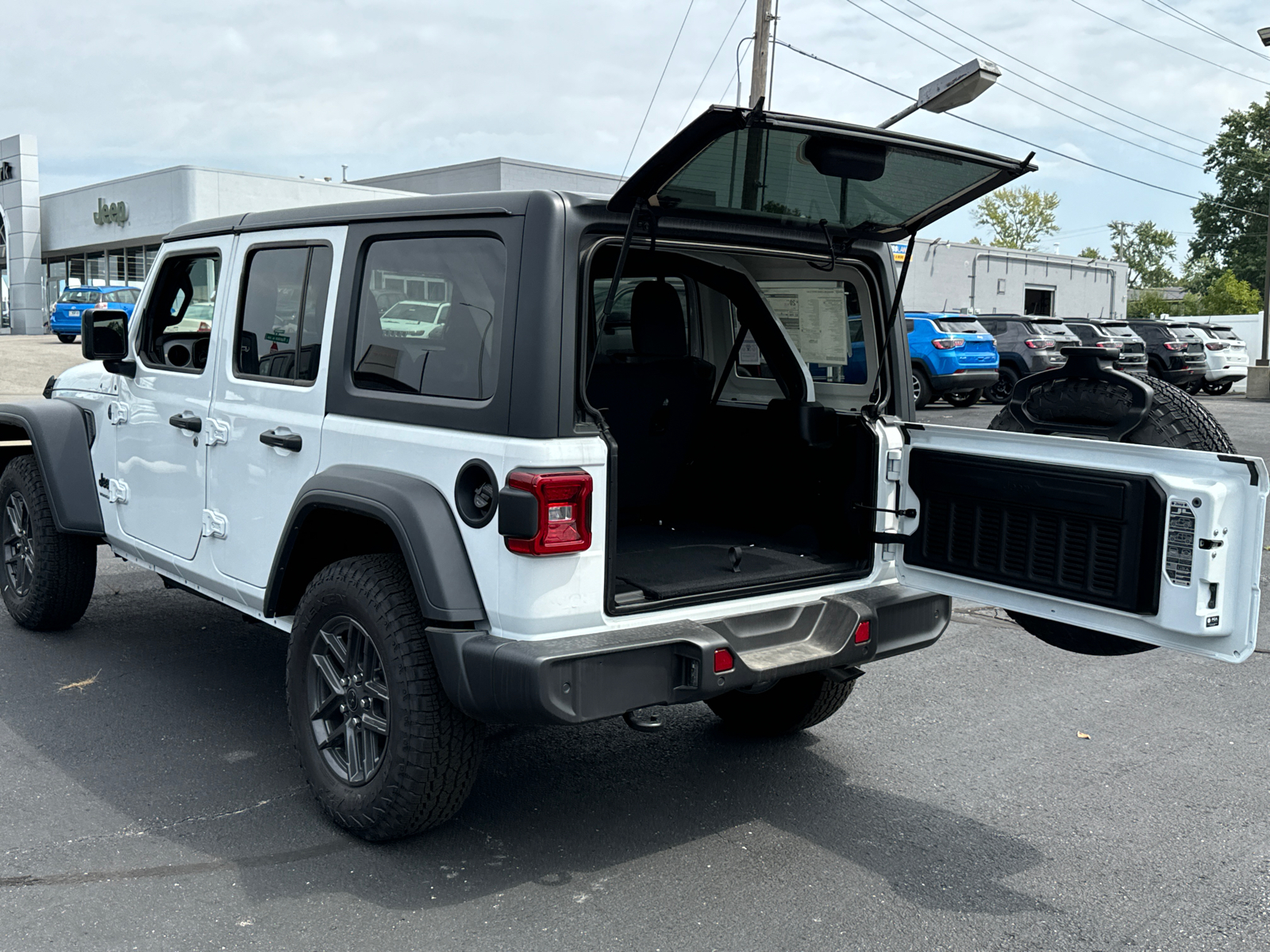 2024 JEEP WRANGLER Sport S 18