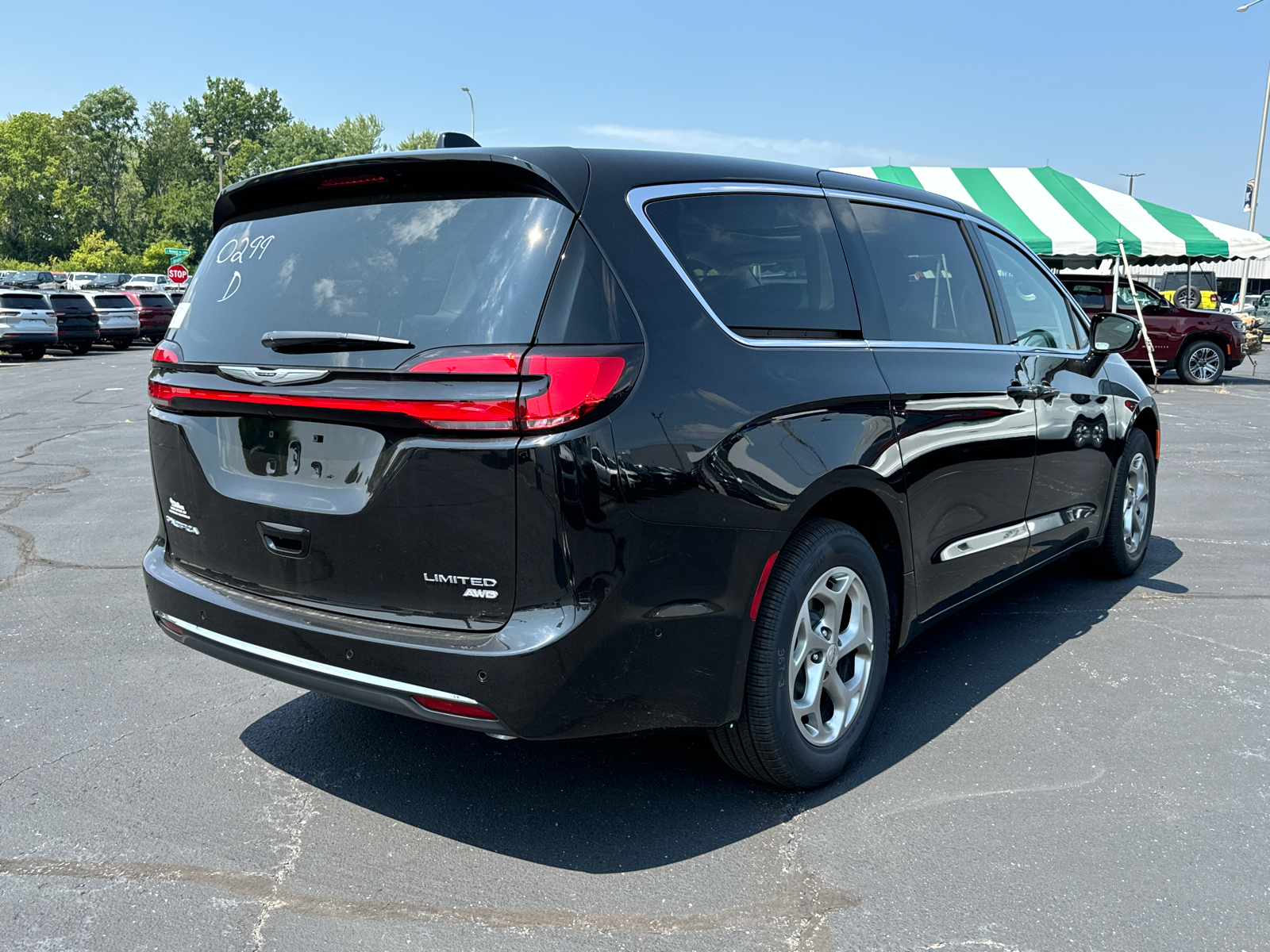 2024 CHRYSLER PACIFICA Limited 5