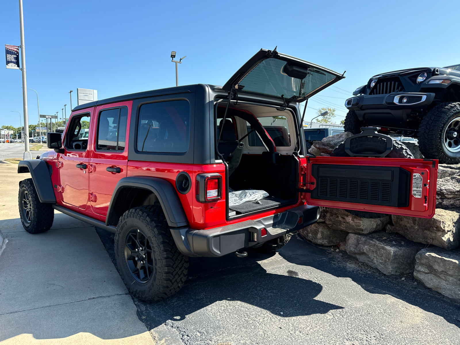 2024 JEEP WRANGLER Willys 18