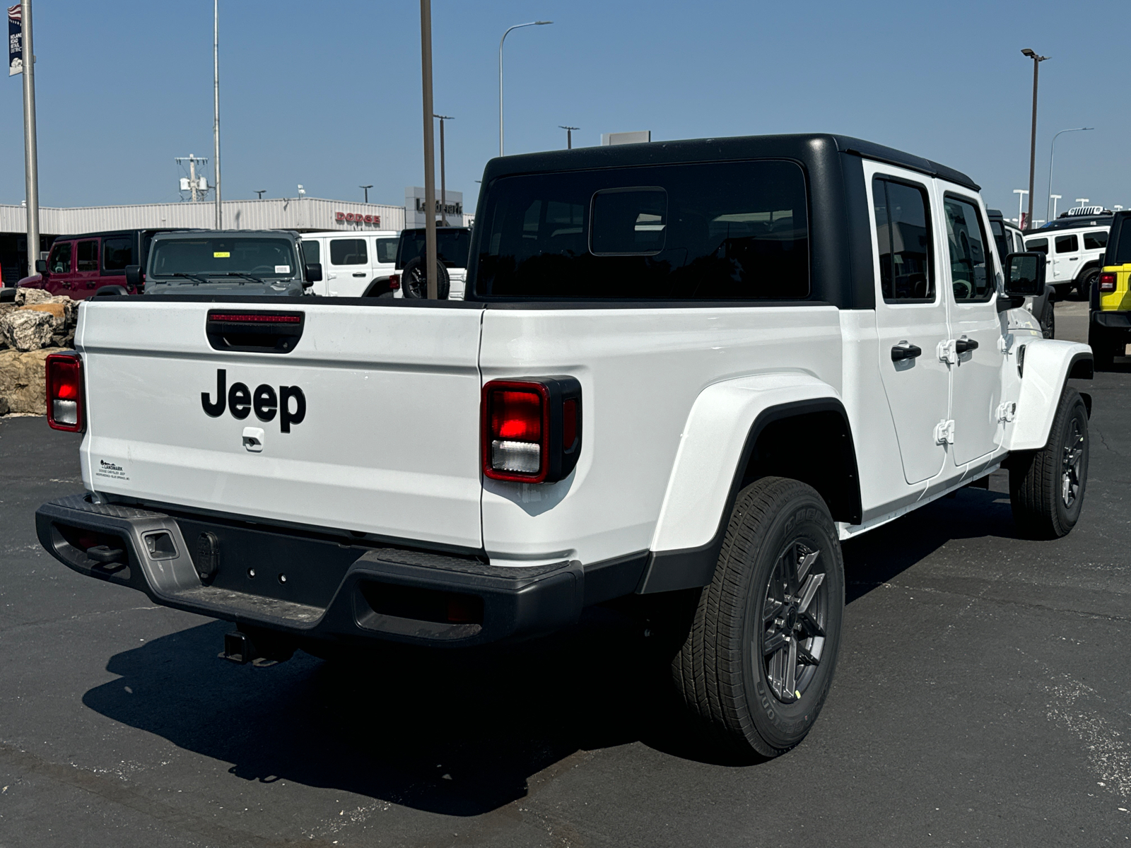 2024 JEEP GLADIATOR Sport S 5