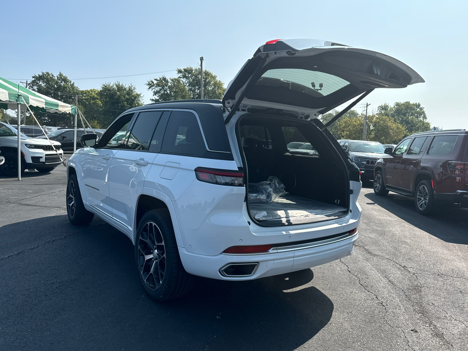 2024 JEEP GRAND CHEROKEE Summit Reserve 19