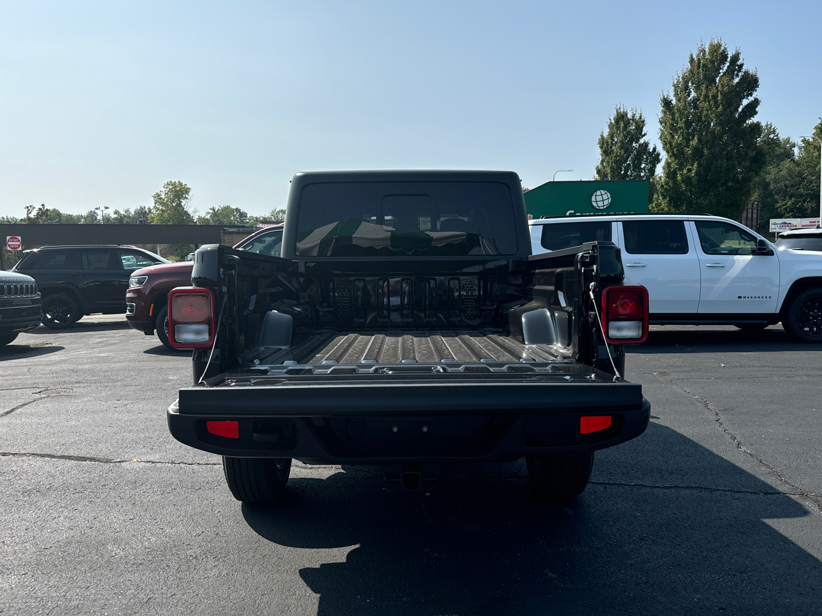 2024 JEEP GLADIATOR Sport S 19