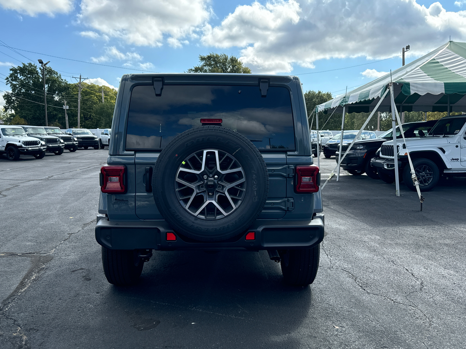 2024 JEEP WRANGLER Sahara 4