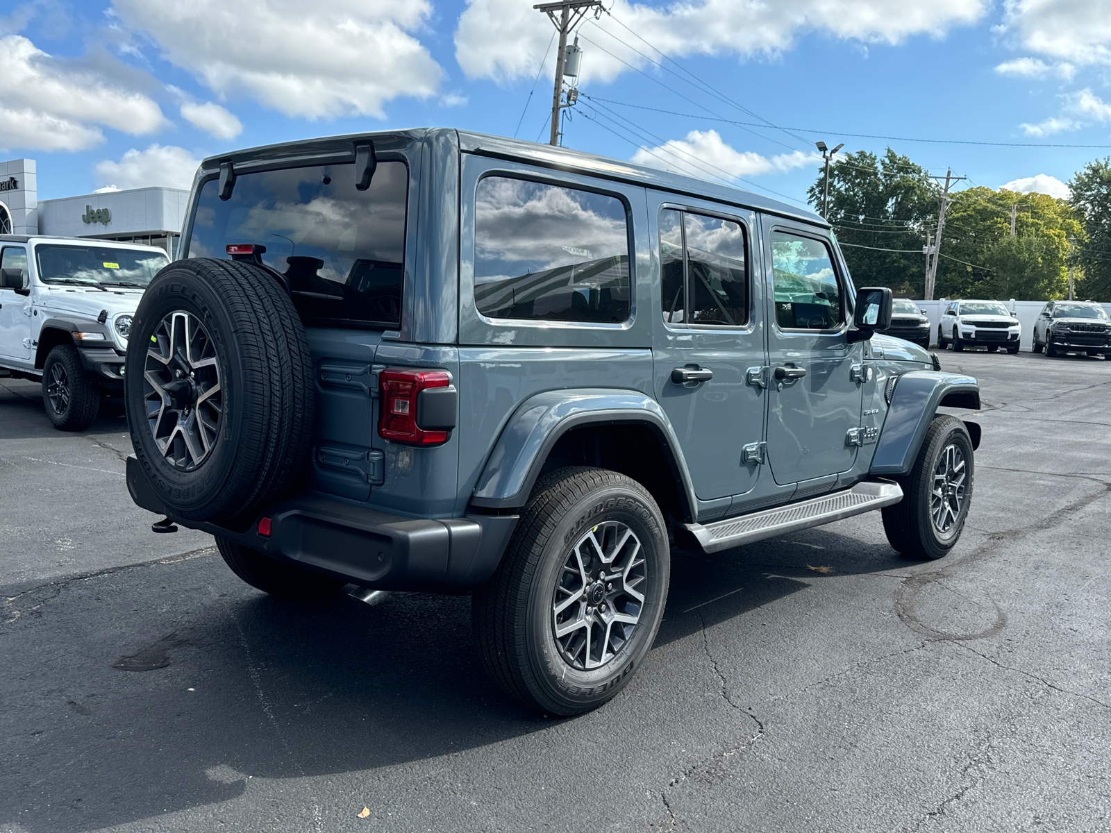 2024 JEEP WRANGLER Sahara 5