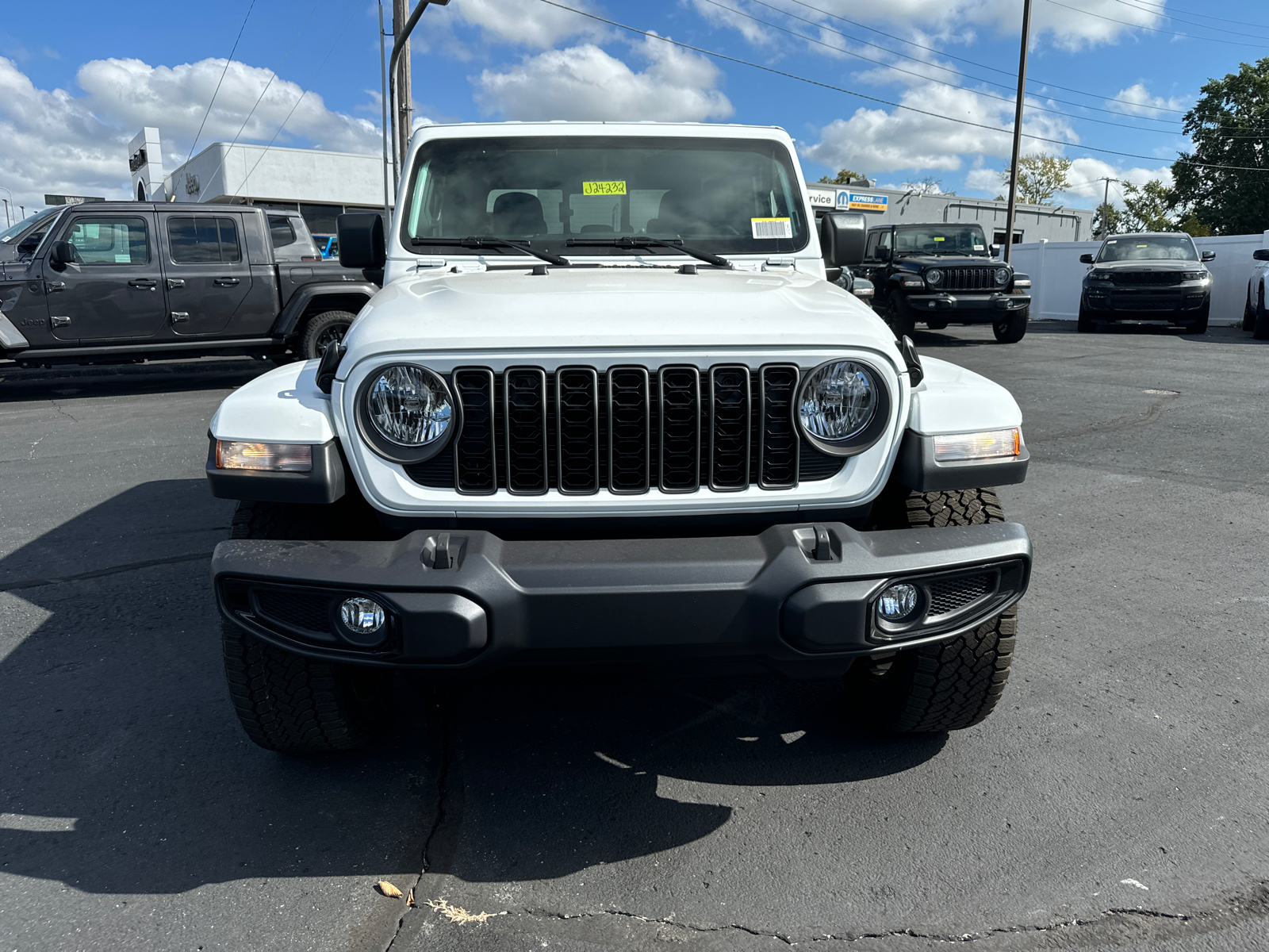 2024 JEEP GLADIATOR Sport S 2