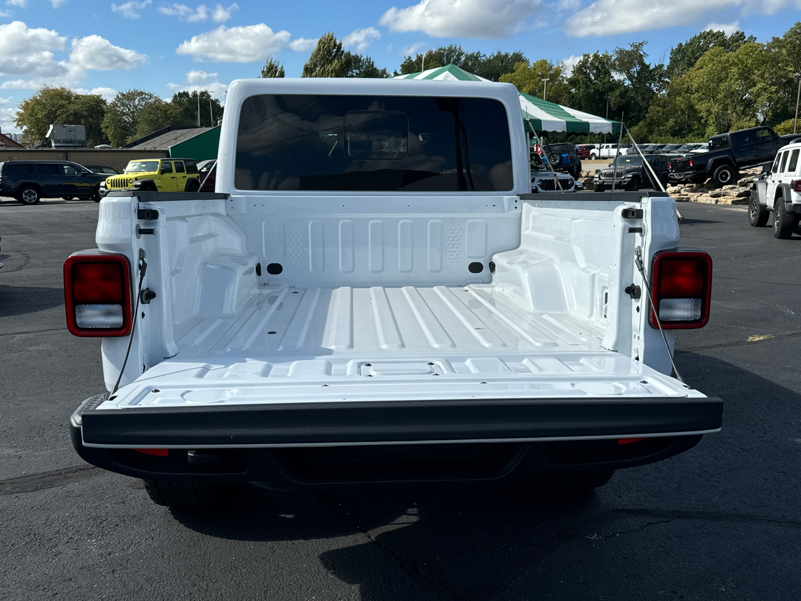 2024 JEEP GLADIATOR Sport S 17