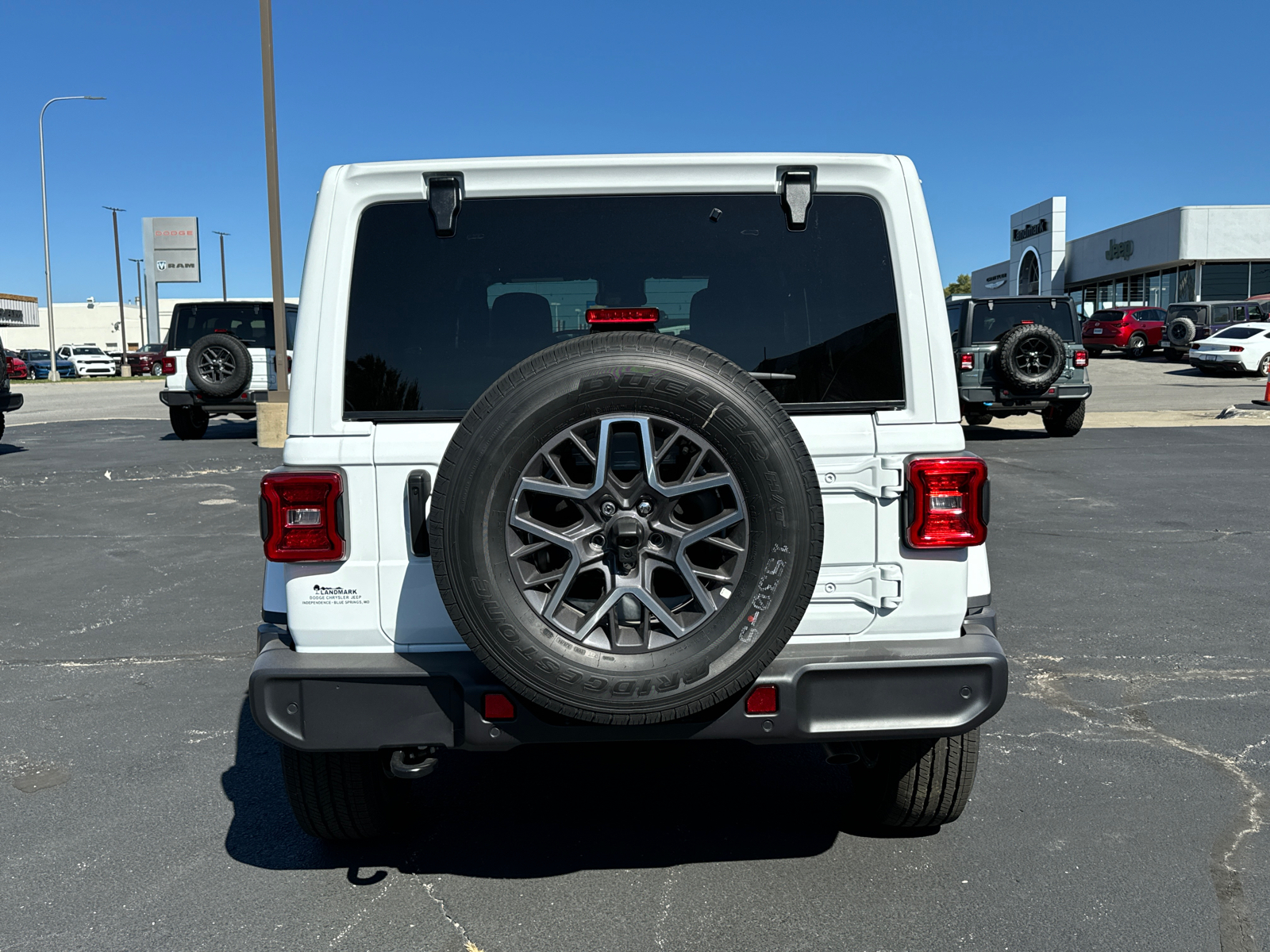 2024 JEEP WRANGLER Sahara 4