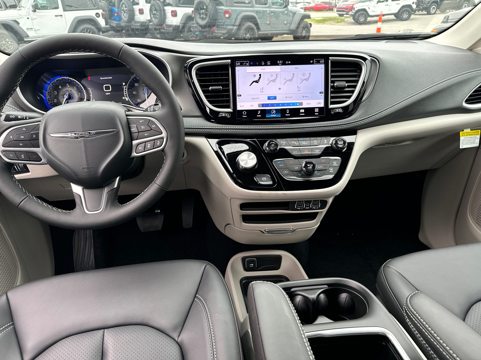 2024 CHRYSLER PACIFICA Touring L 8