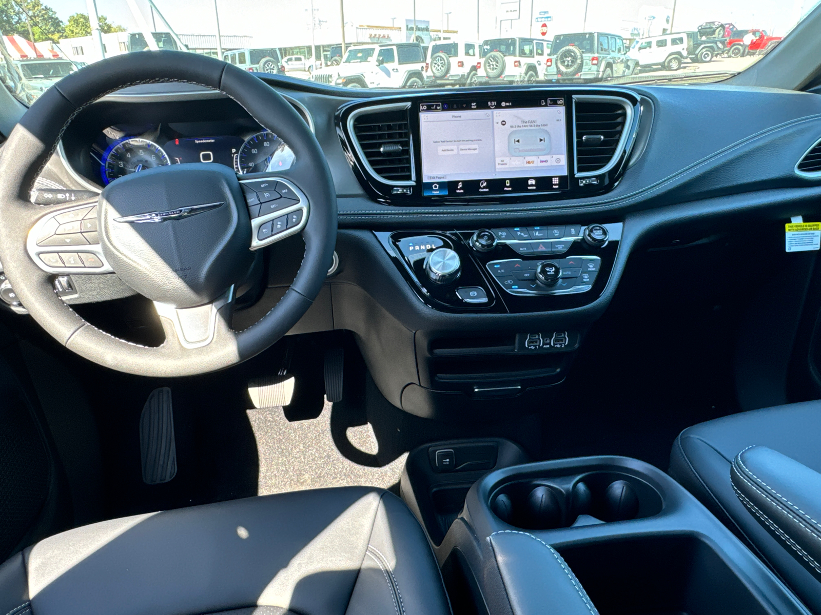 2025 CHRYSLER PACIFICA Select 8