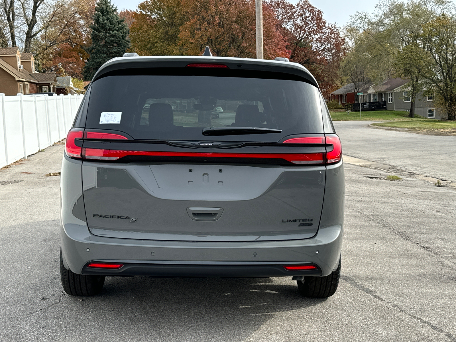 2025 CHRYSLER PACIFICA Limited 4